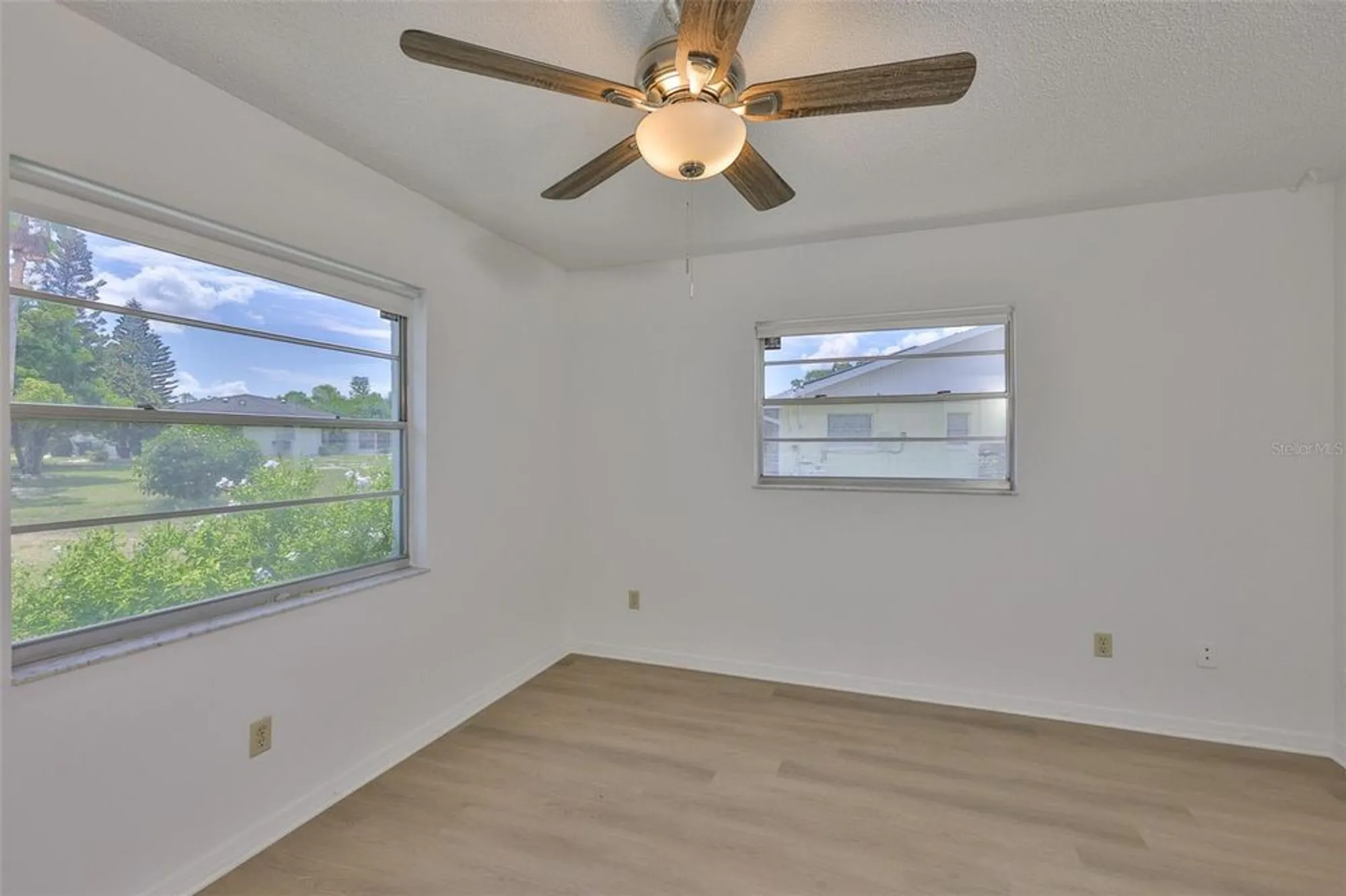 Property Slideshow image 22 of 47 | 1219 wild feather ln, Sun City Center, FL, 33573