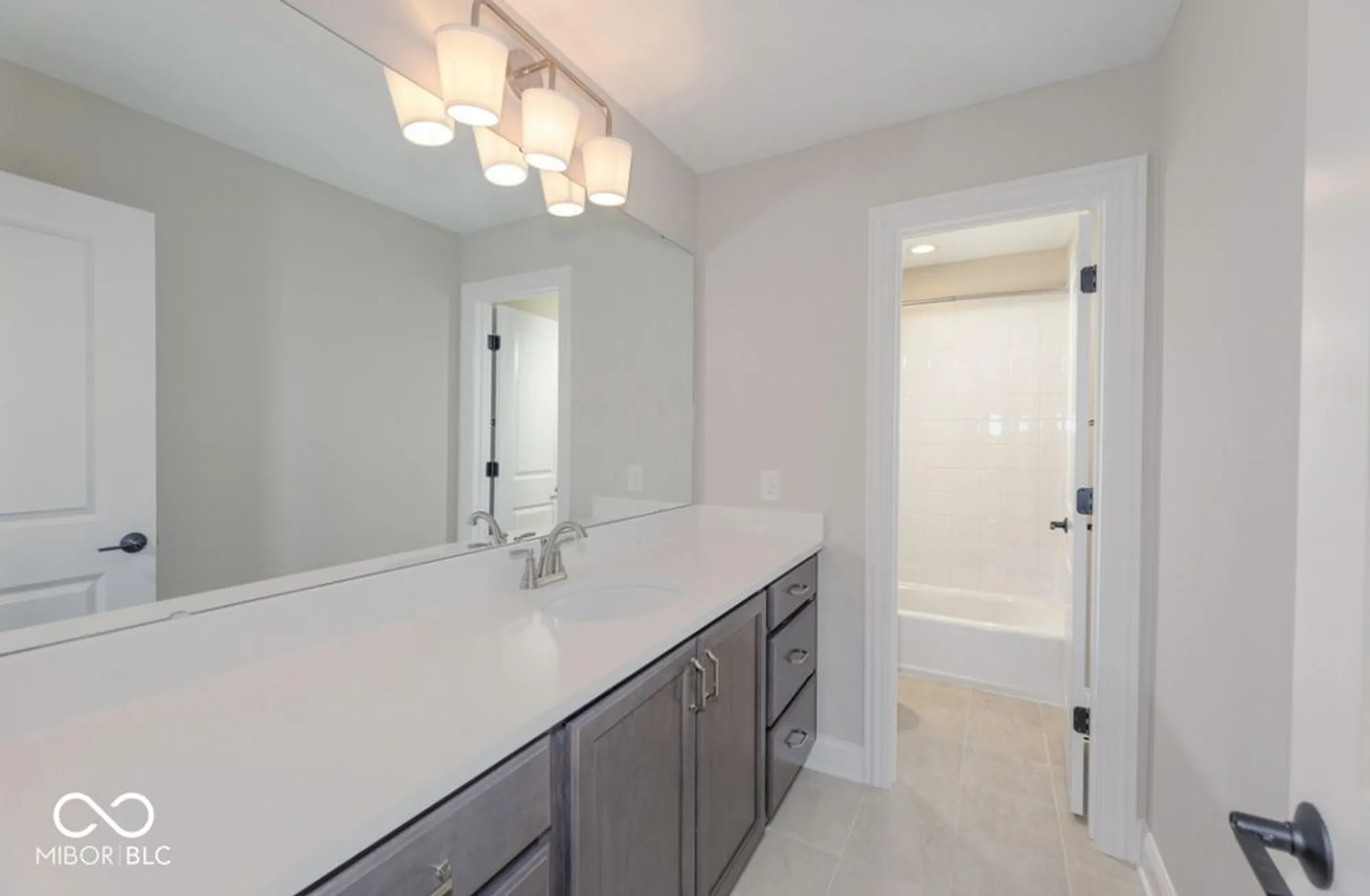 Property Slideshow image 25 of 38 | 2945 millgate dr, Carmel, IN, 46033