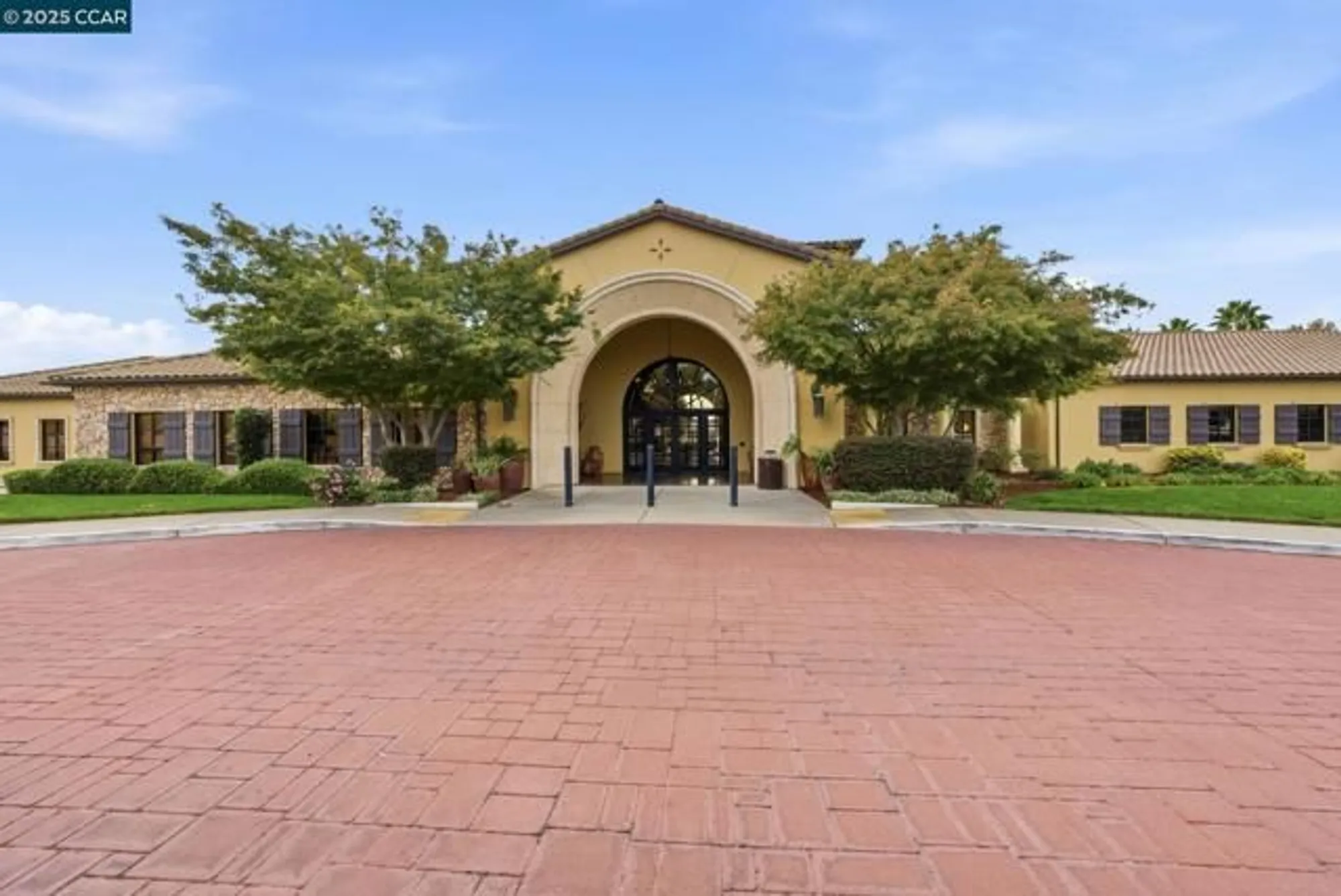 Property Slideshow image 37 of 60 | 4213 hovnanian dr, Sacramento, CA, 95834