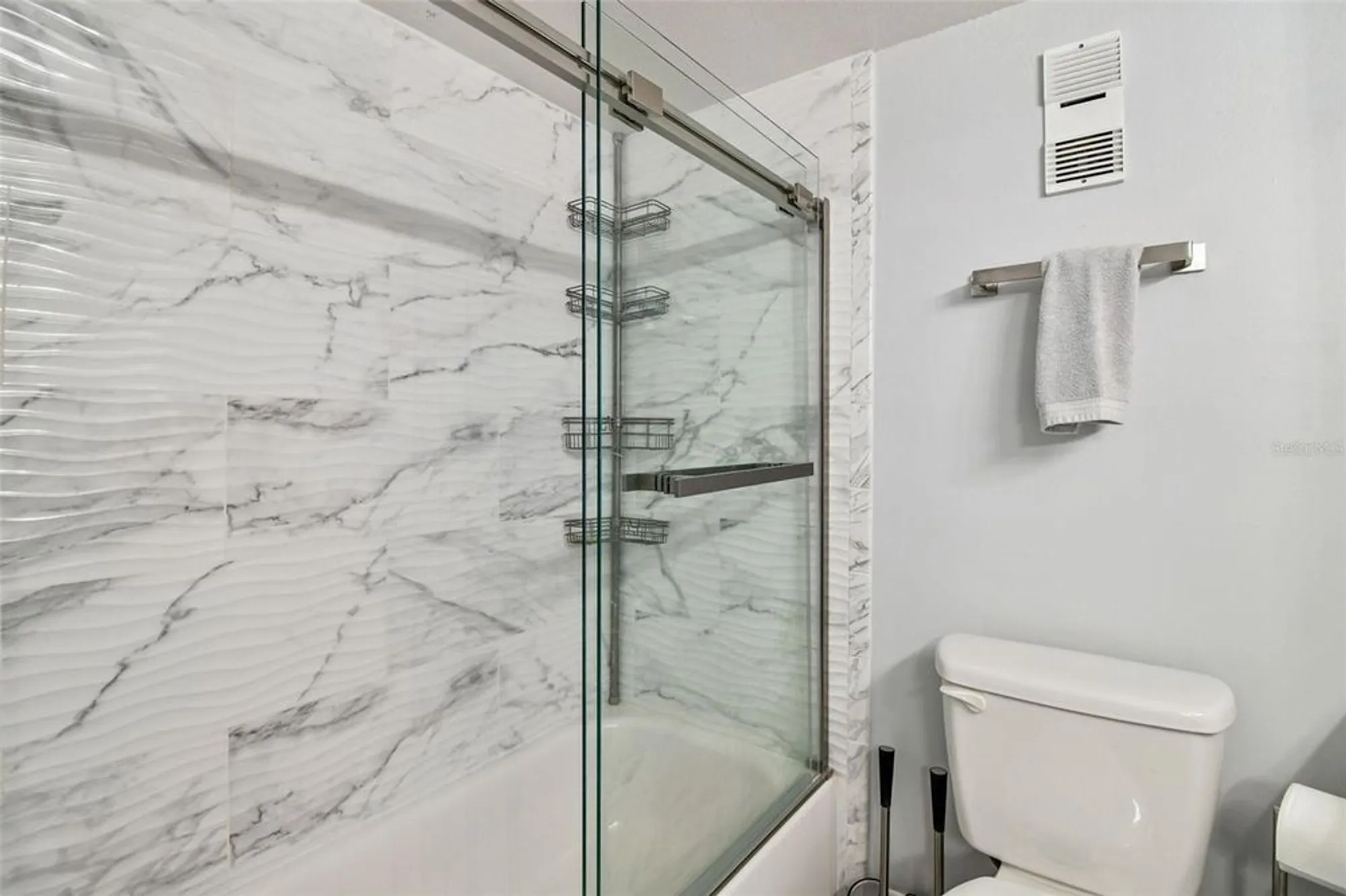 Property Slideshow image 25 of 59 | 8 glencoe pl 307, Dunedin, FL, 34698