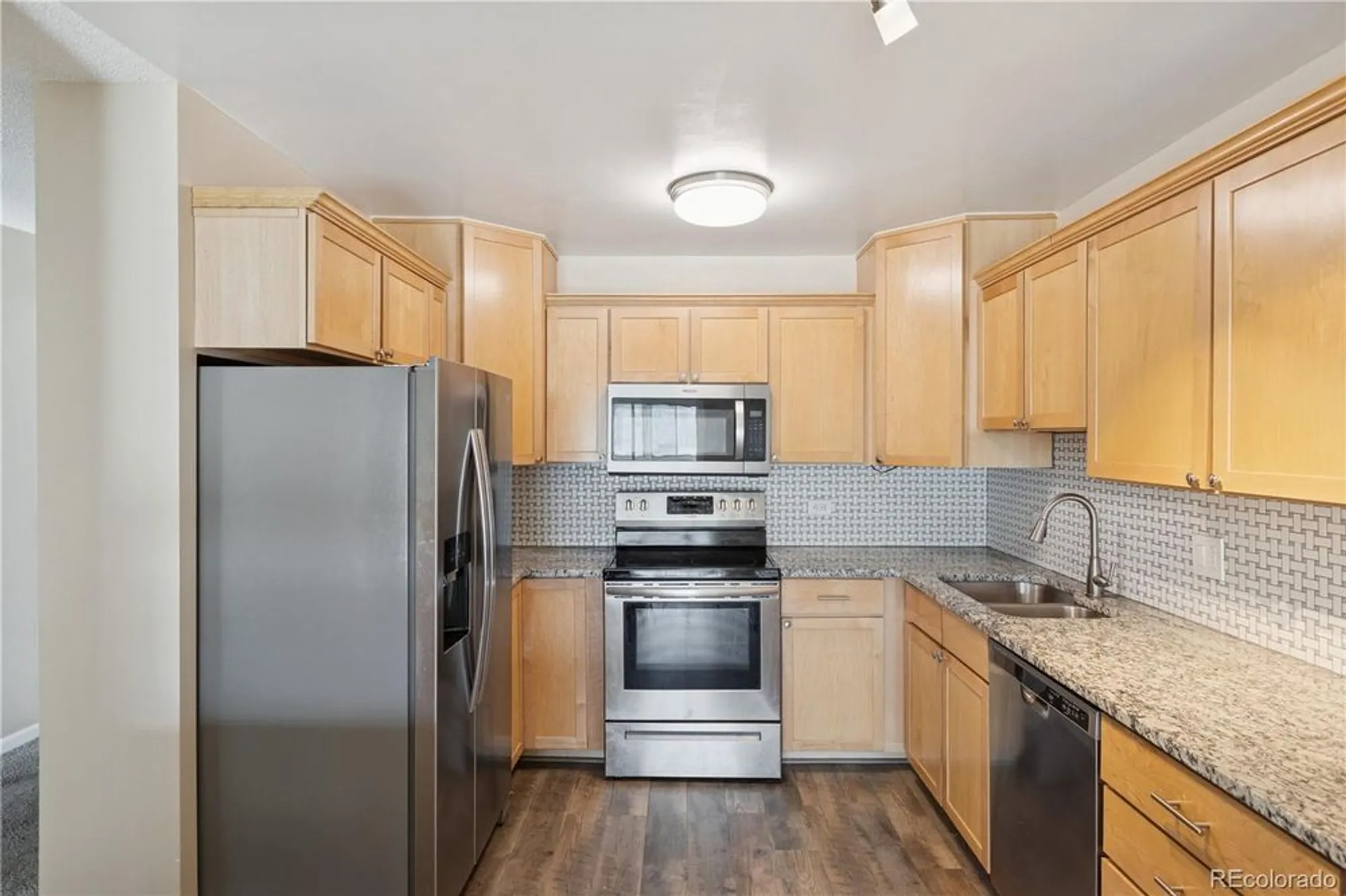 Property Slideshow image 15 of 35 | 660 s alton way 7b, Denver, CO, 80247