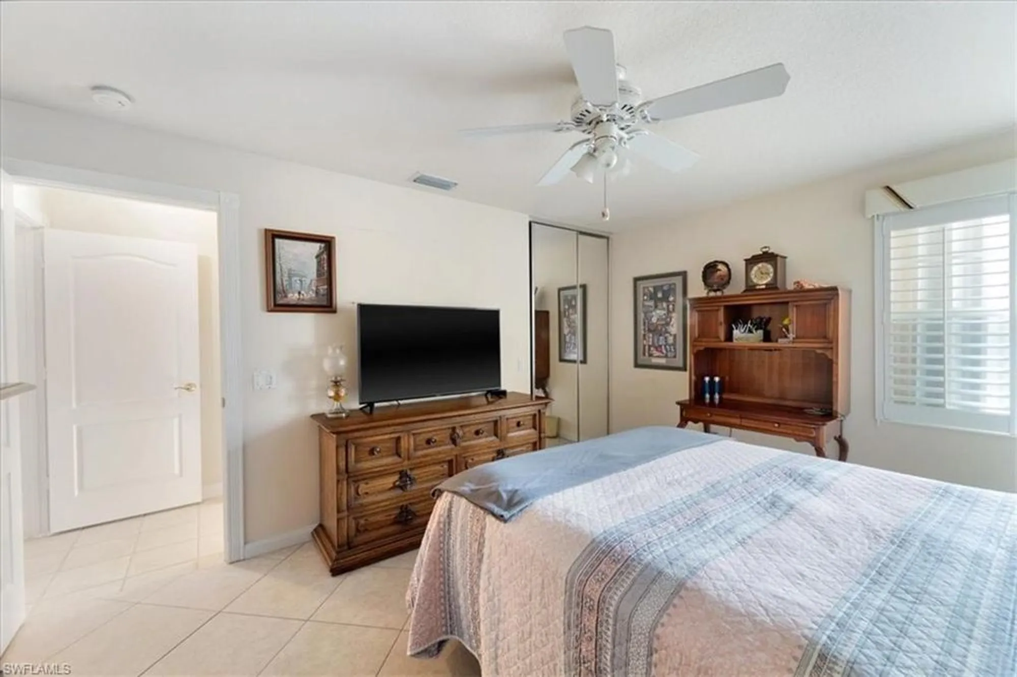 Property Slideshow image 23 of 27 | 5756 drummond way, Naples, FL, 34119