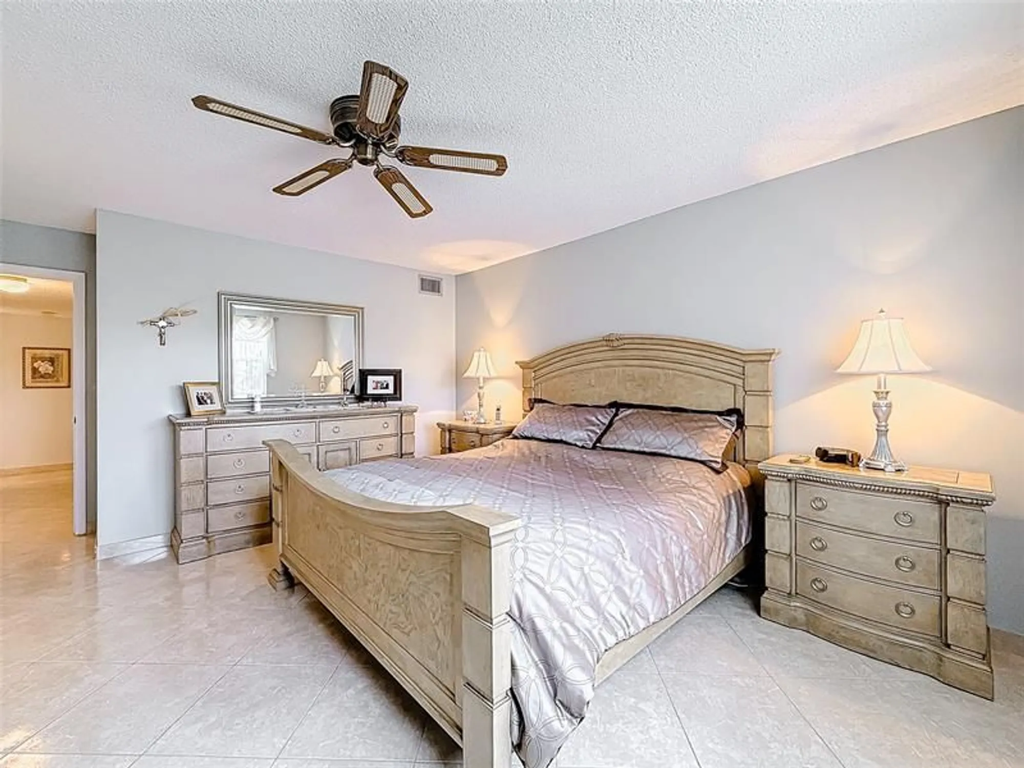 Property Slideshow image 34 of 62 | 4930 e sabal palm blvd 301, Tamarac, FL, 33319