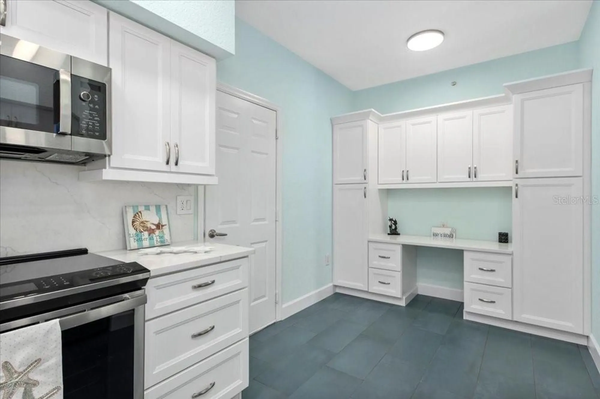 Property Slideshow image 12 of 46 | 7157 strand cir # 24-102, Bradenton, FL, 34203
