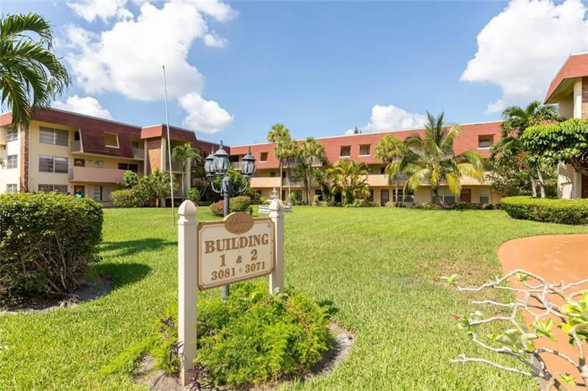 Property Slideshow image 31 of 39 | 3081 nw 47th ter 107, Lauderdale Lakes, FL, 33313