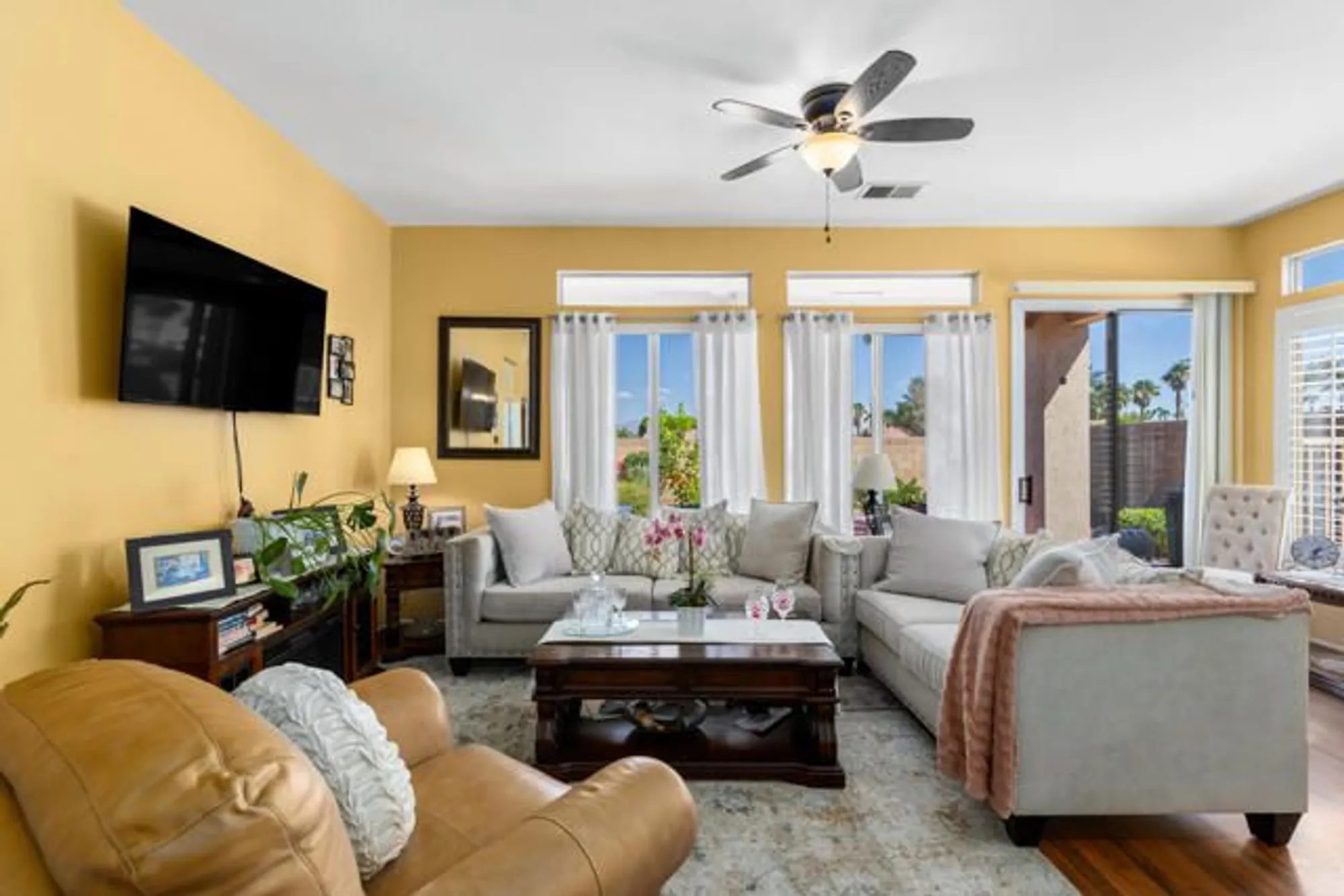 Property Slideshow image 21 of 65 | 43986 medinah dr, Indio, CA, 92201