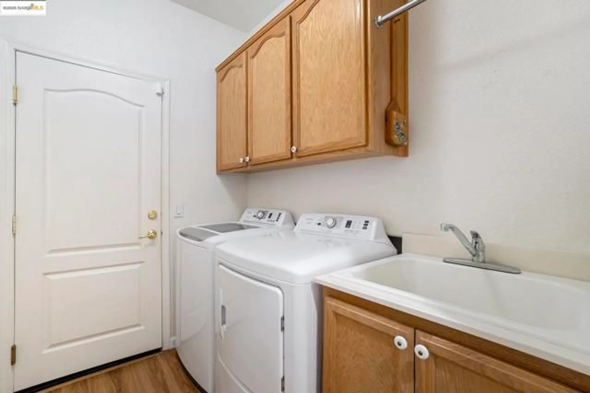 Property Slideshow image 18 of 23 | 939 centennial dr, Brentwood, CA, 94513