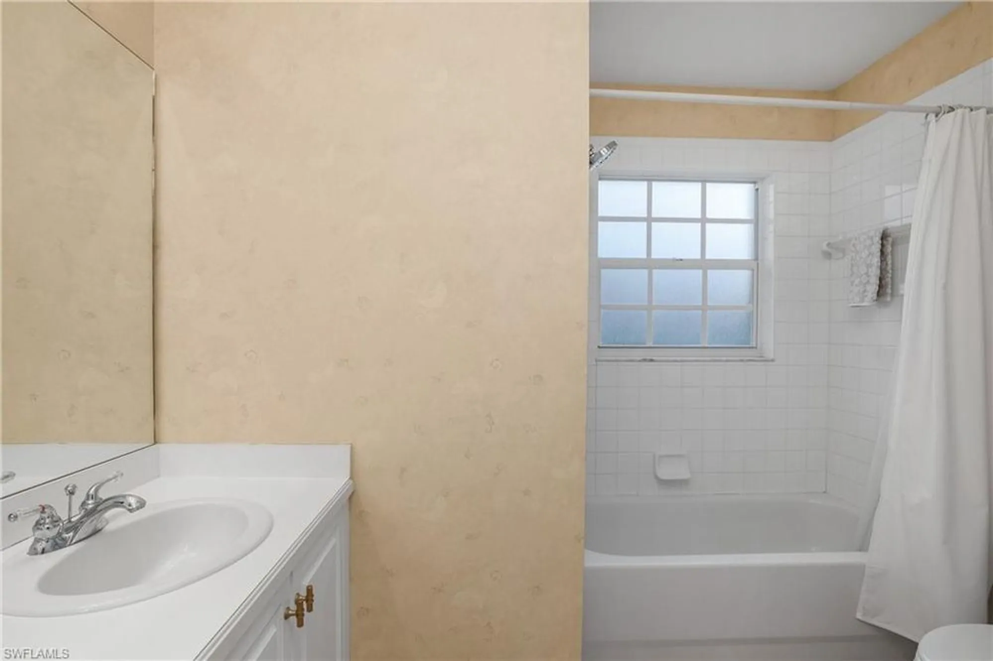 Property Slideshow image 27 of 45 | 24619 ivory cane dr 203, Bonita Springs, FL, 34134