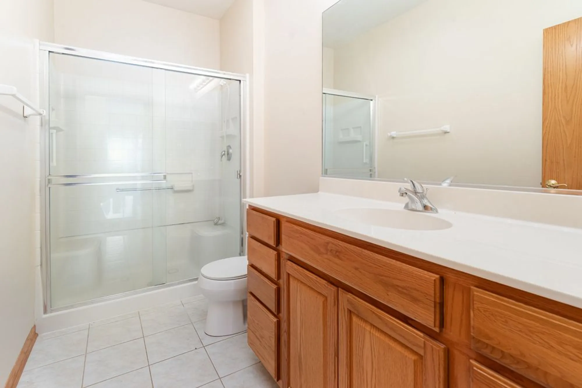 Property Slideshow image 17 of 25 | 16416 crescent lake ct, Crest Hill, IL, 60403