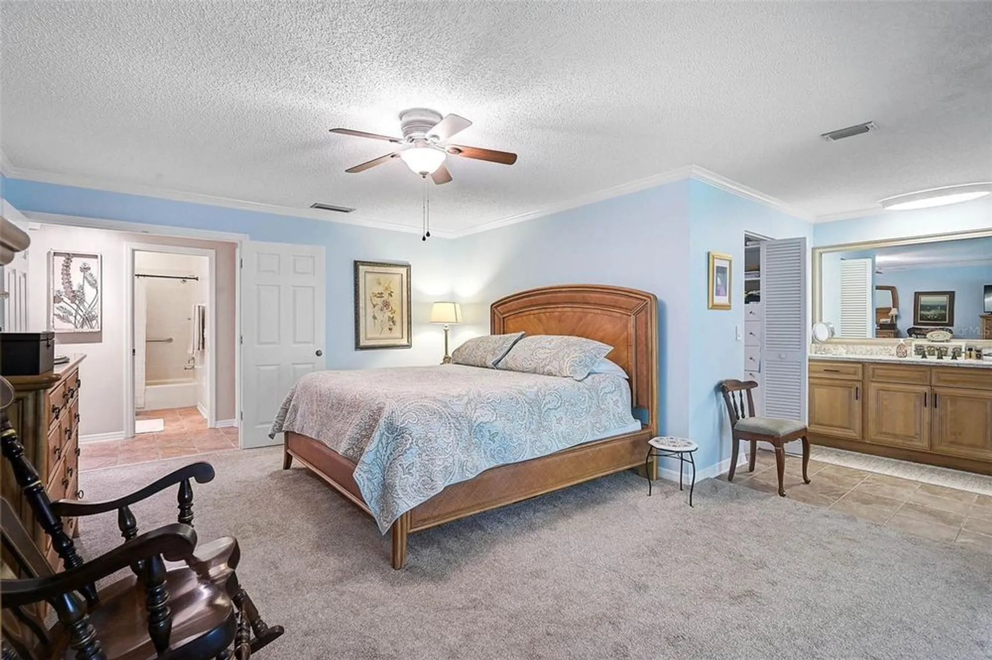 Property Slideshow image 16 of 61 | 3890 wilshire cir 27, Sarasota, FL, 34238