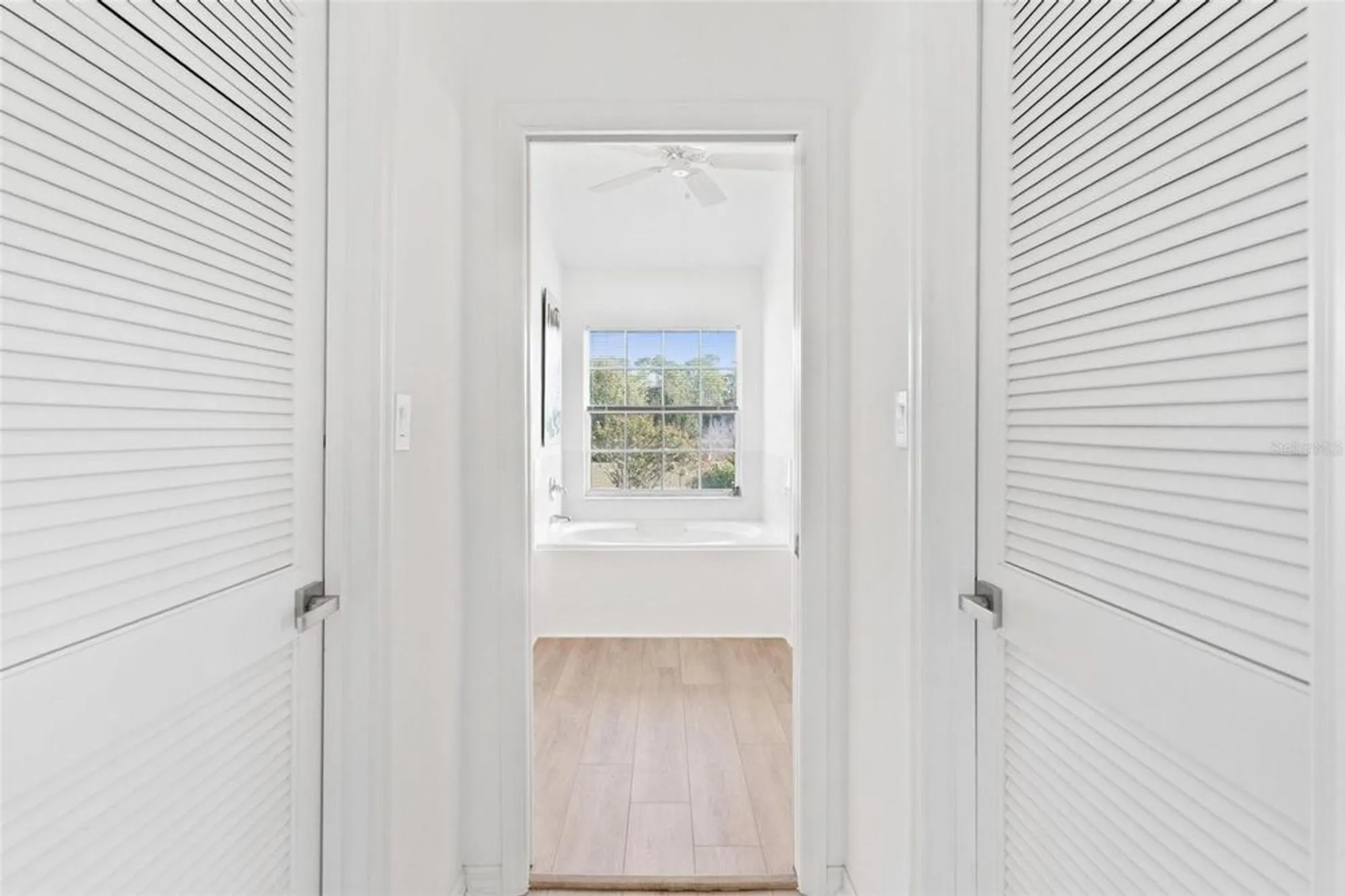 Property Slideshow image 21 of 55 | 25440 crestwater dr, Leesburg, FL, 34748