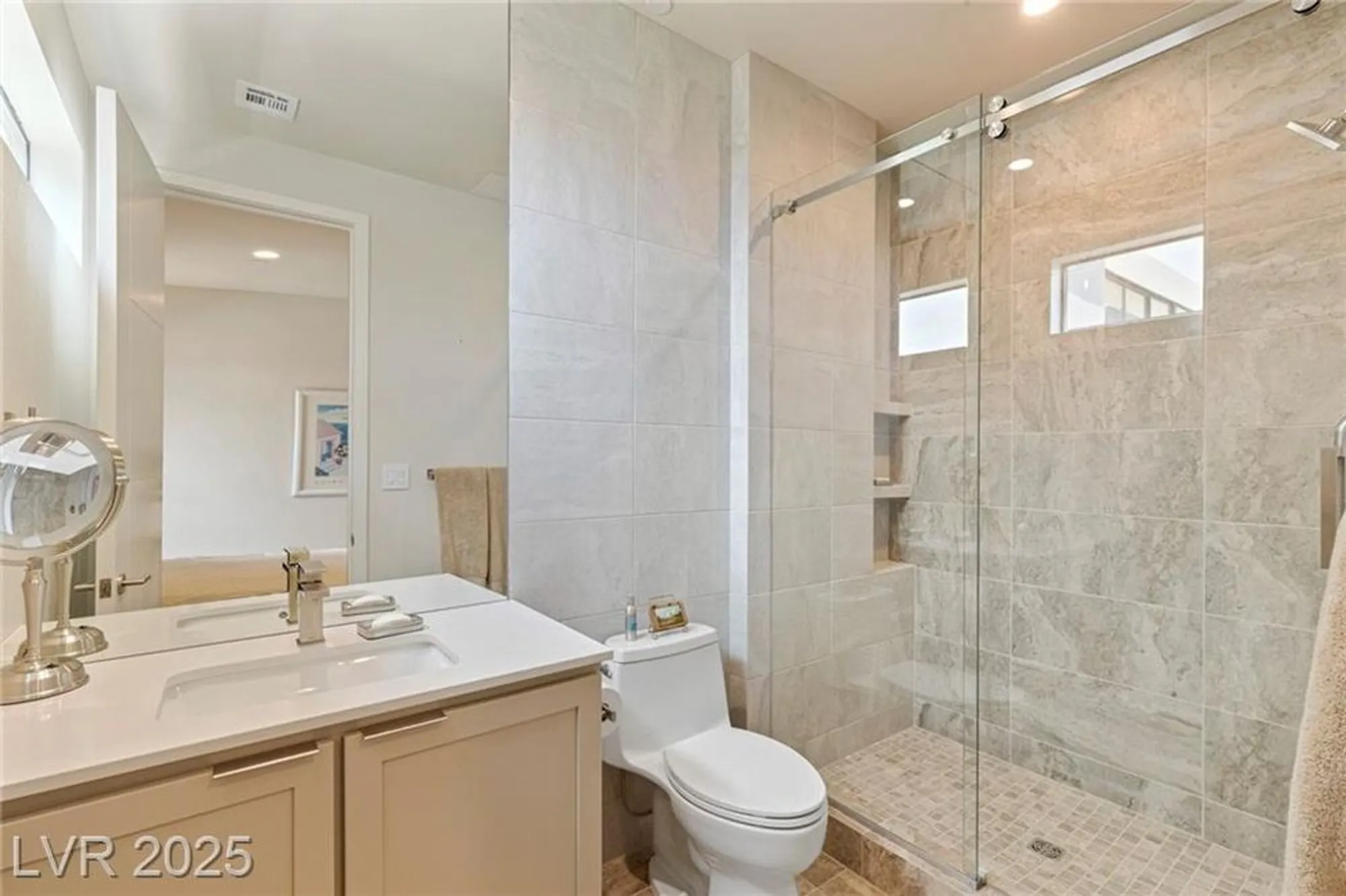 Property Slideshow image 42 of 85 | 53 falling ridge ln, Henderson, NV, 89011