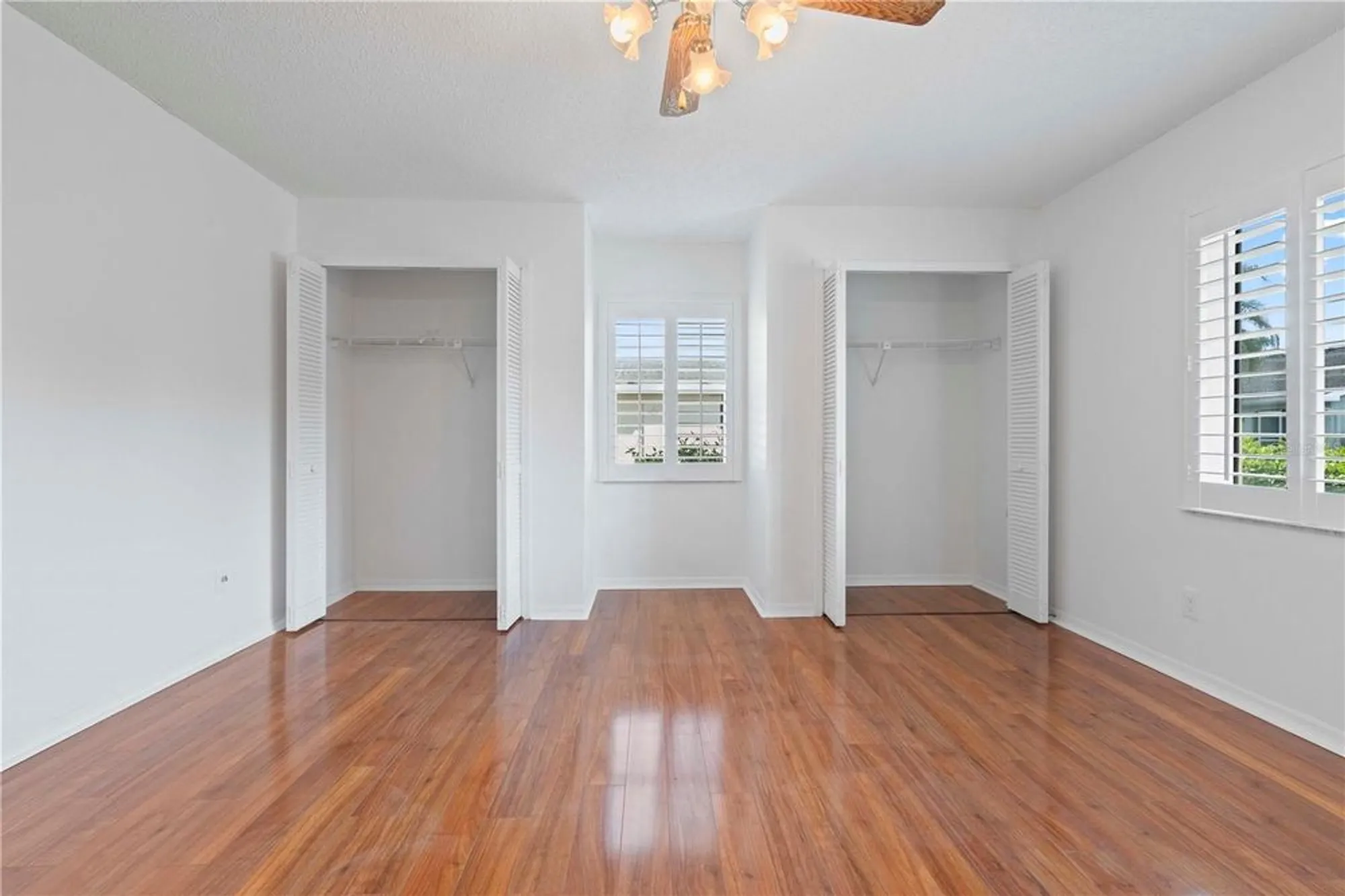 Property Slideshow image 37 of 55 | 2329 lancaster dr, Sun City Center, FL, 33573