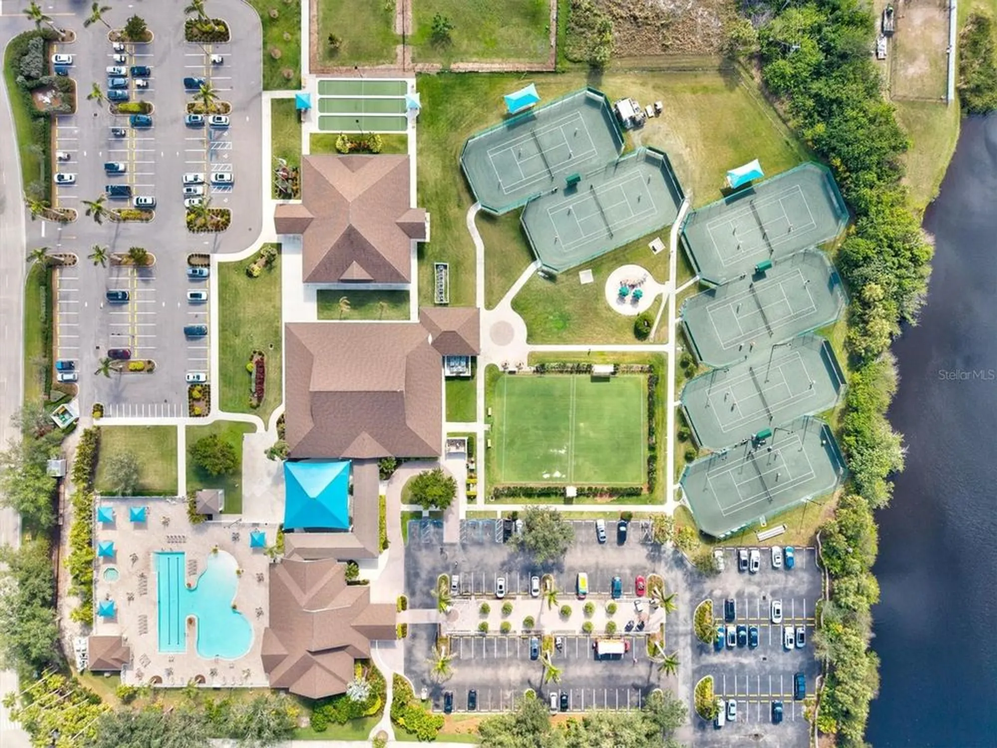 Property Slideshow image 2 of 93 | 14029 willow glen ct 101, Port Charlotte, FL, 33953