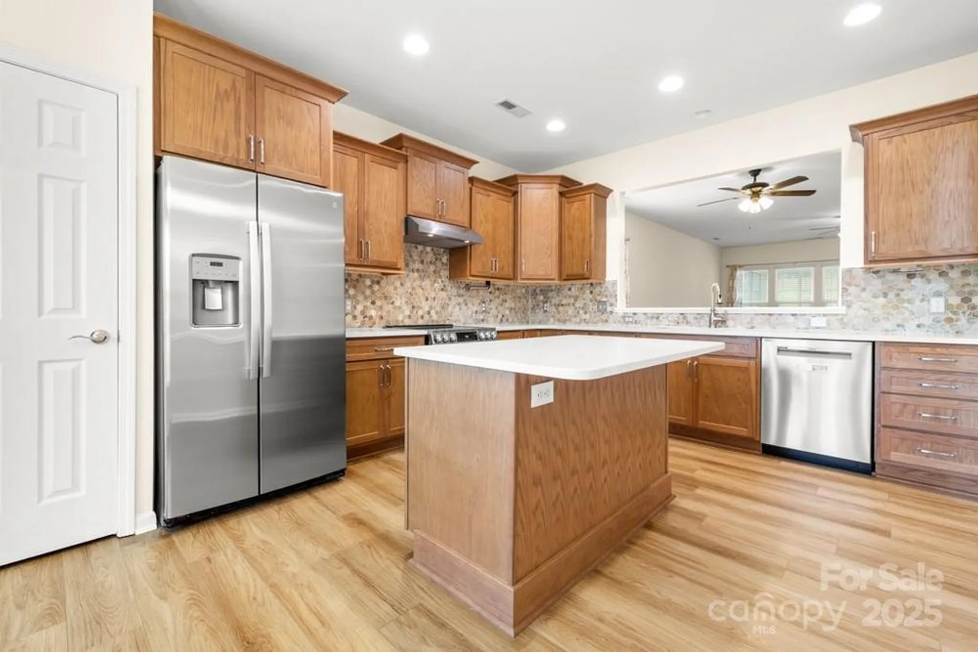 Property Slideshow image 6 of 36 | 20135 dovekie ln, Fort Mill, SC, 29707