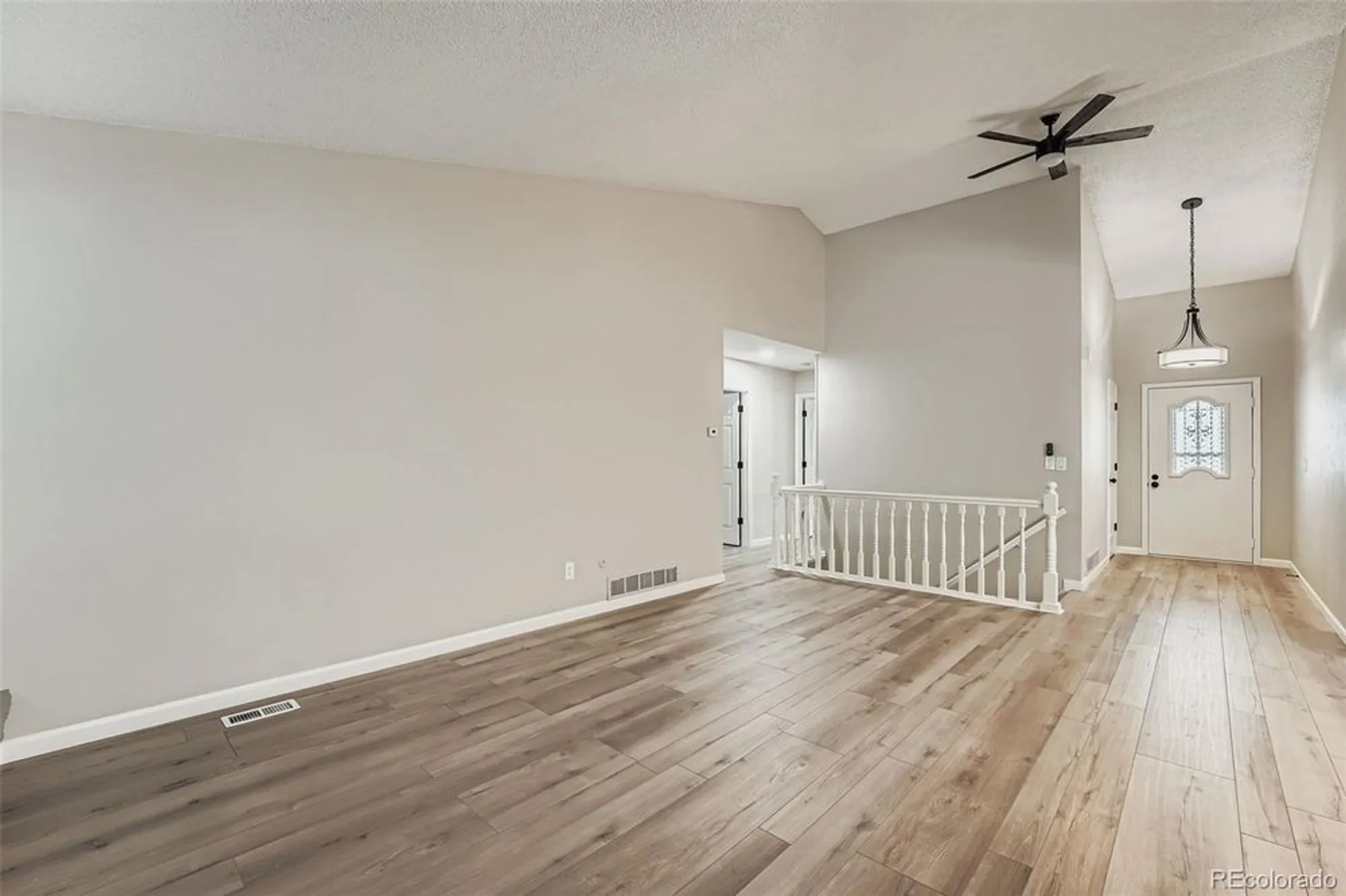 Property Slideshow image 3 of 22 | 2800 s heather gardens way b, Aurora, CO, 80014