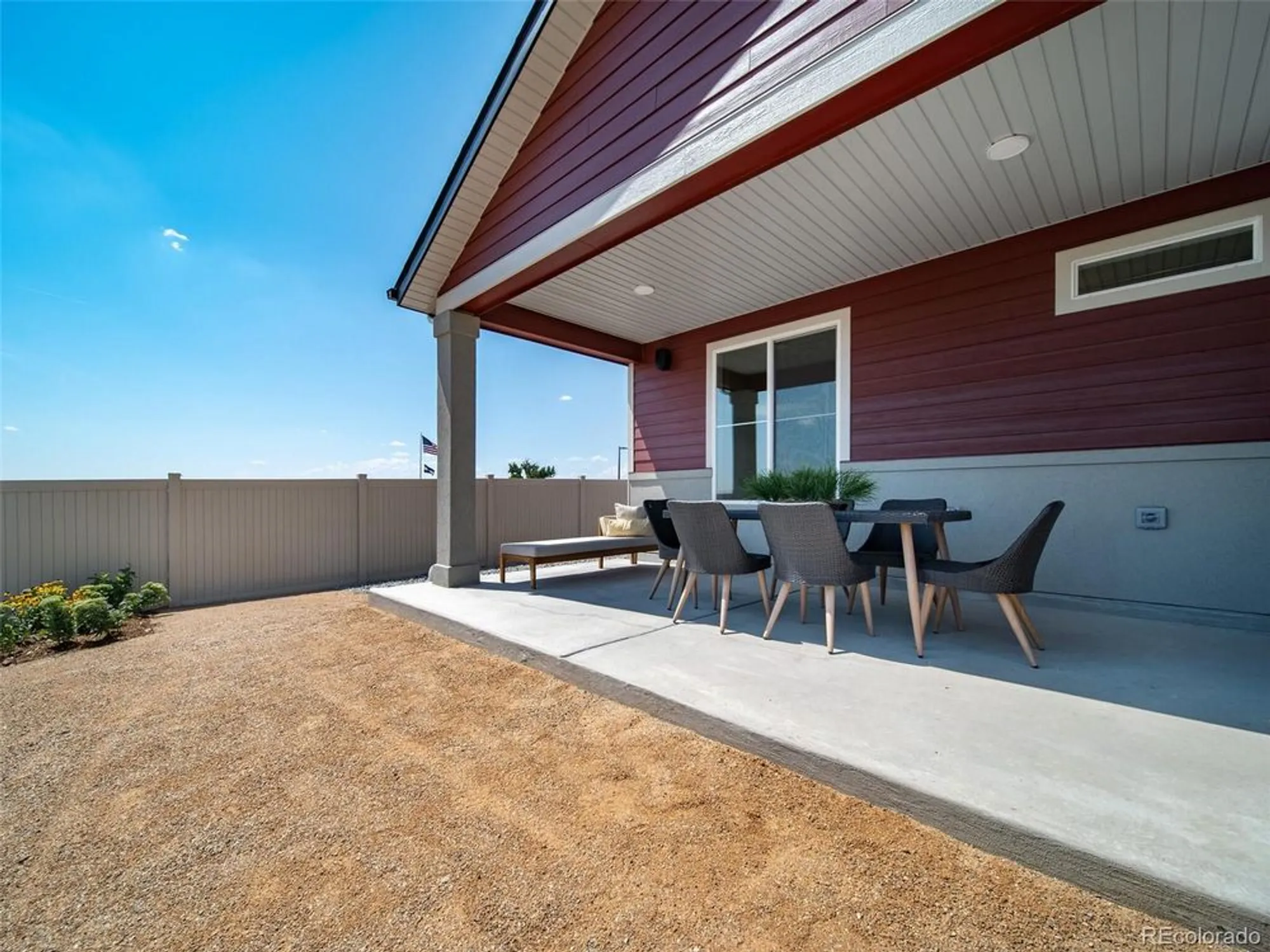 Property Slideshow image 15 of 17 | 21875 e 51st dr, Aurora, CO, 80019