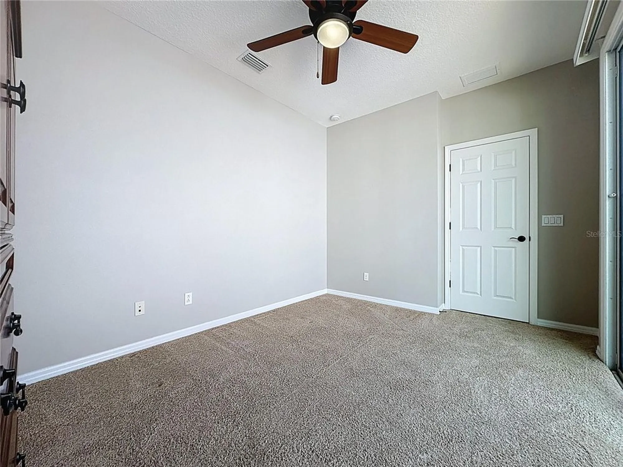 Property Slideshow image 27 of 73 | 126 bayou bend rd, Groveland, FL, 34736