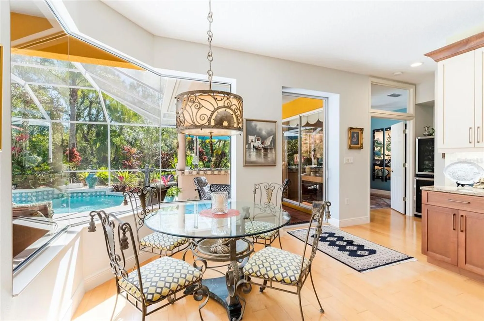 Property Slideshow image 19 of 50 | 4740 carrington cir, Sarasota, FL, 34243