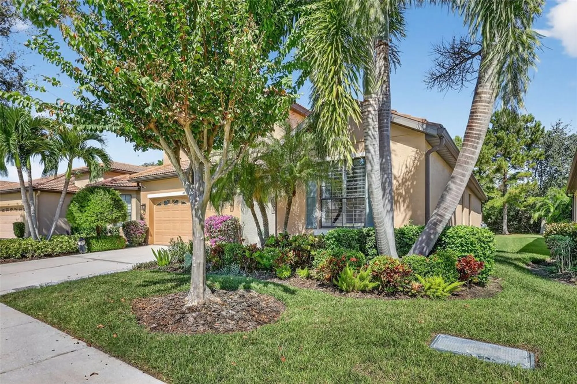 Property Slideshow image 3 of 54 | 145 silver falls dr, Apollo Beach, FL, 33572