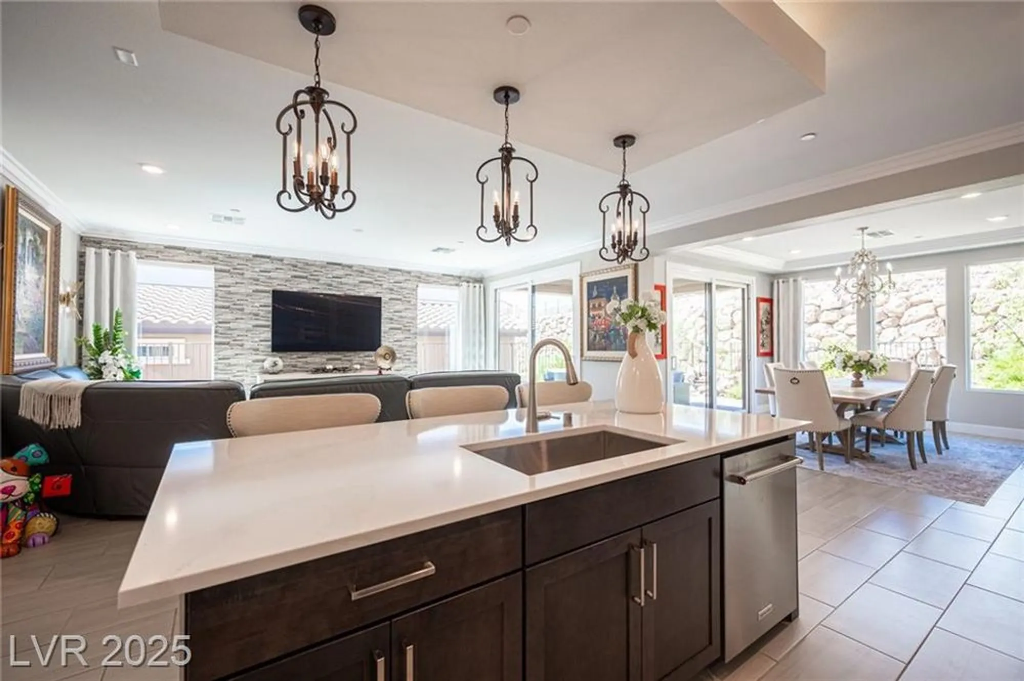 Property Slideshow image 11 of 55 | 35 cliffwater st, Henderson, NV, 89011