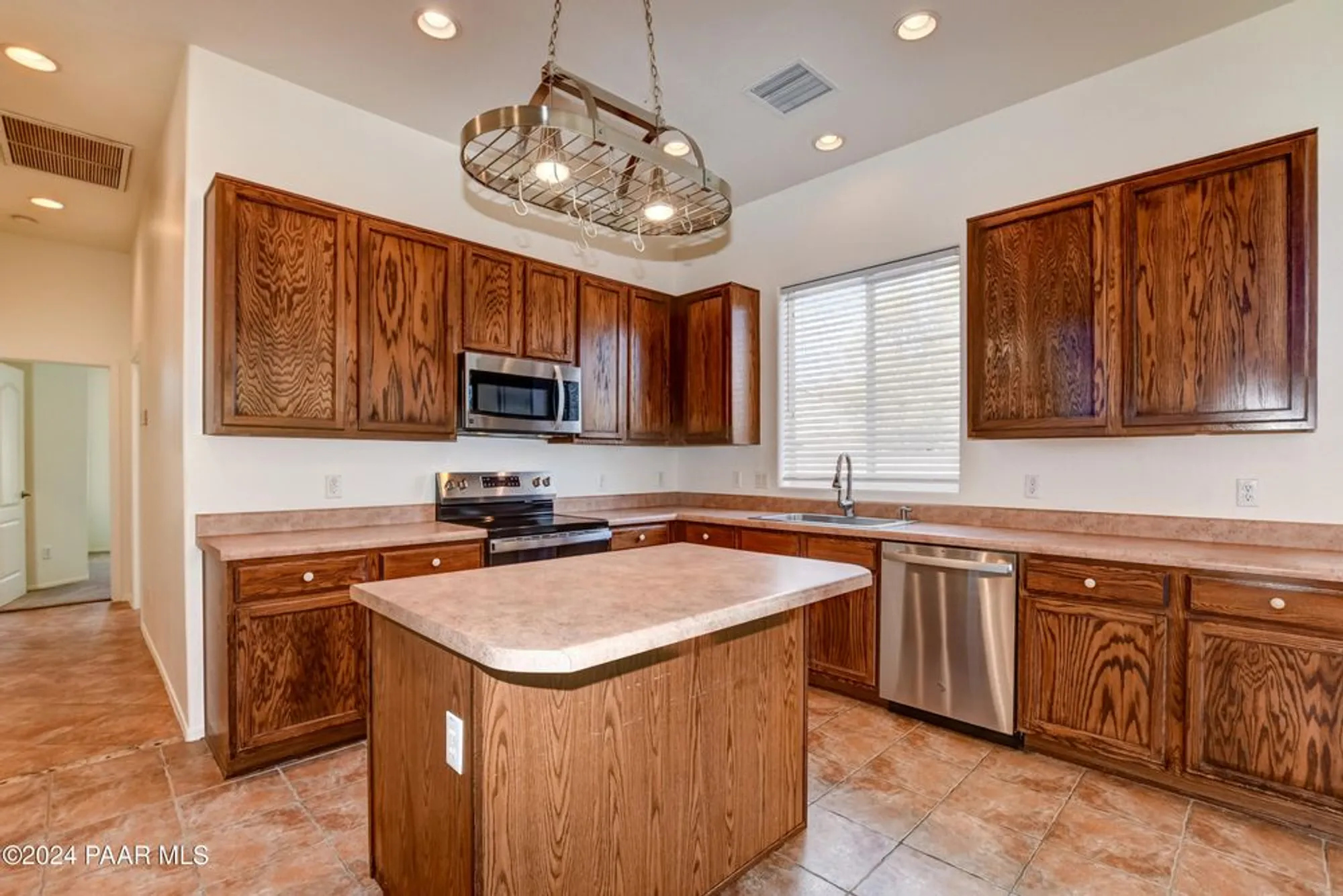 Property Slideshow image 11 of 58 | 7753 n siesta sunset ln, Prescott Valley, AZ, 86315