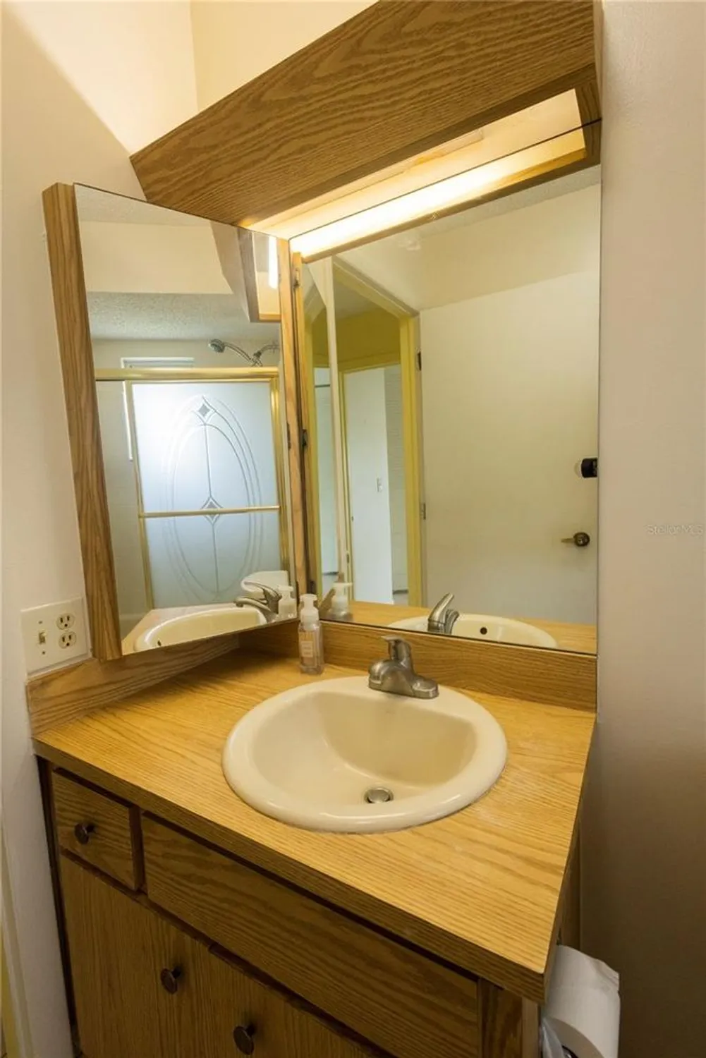 Property Slideshow image 18 of 37 | 8121 casuarina dr, Port Richey, FL, 34668