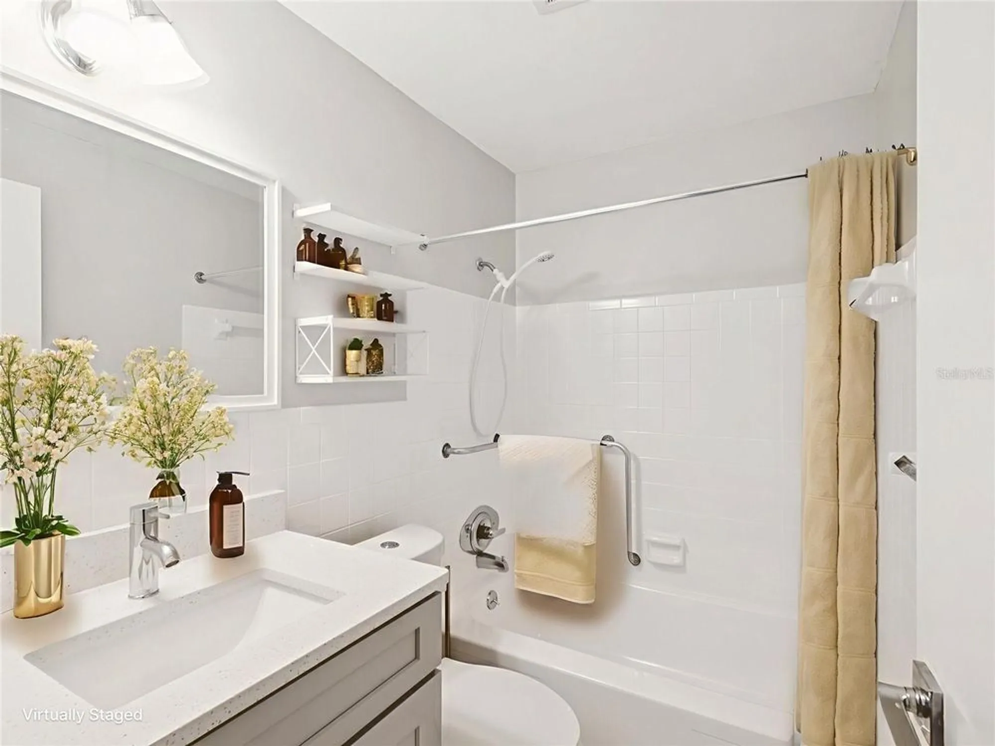 Property Slideshow image 24 of 65 | 2433 brazilia dr apt 43, Clearwater, FL, 33763