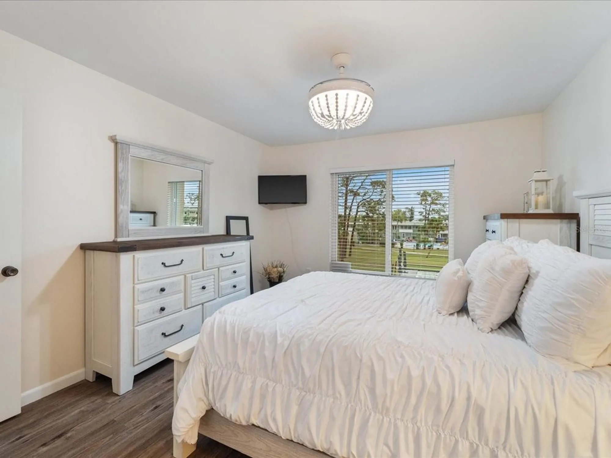 Property Slideshow image 15 of 41 | 2290 aaron st apt 312, Port Charlotte, FL, 33952