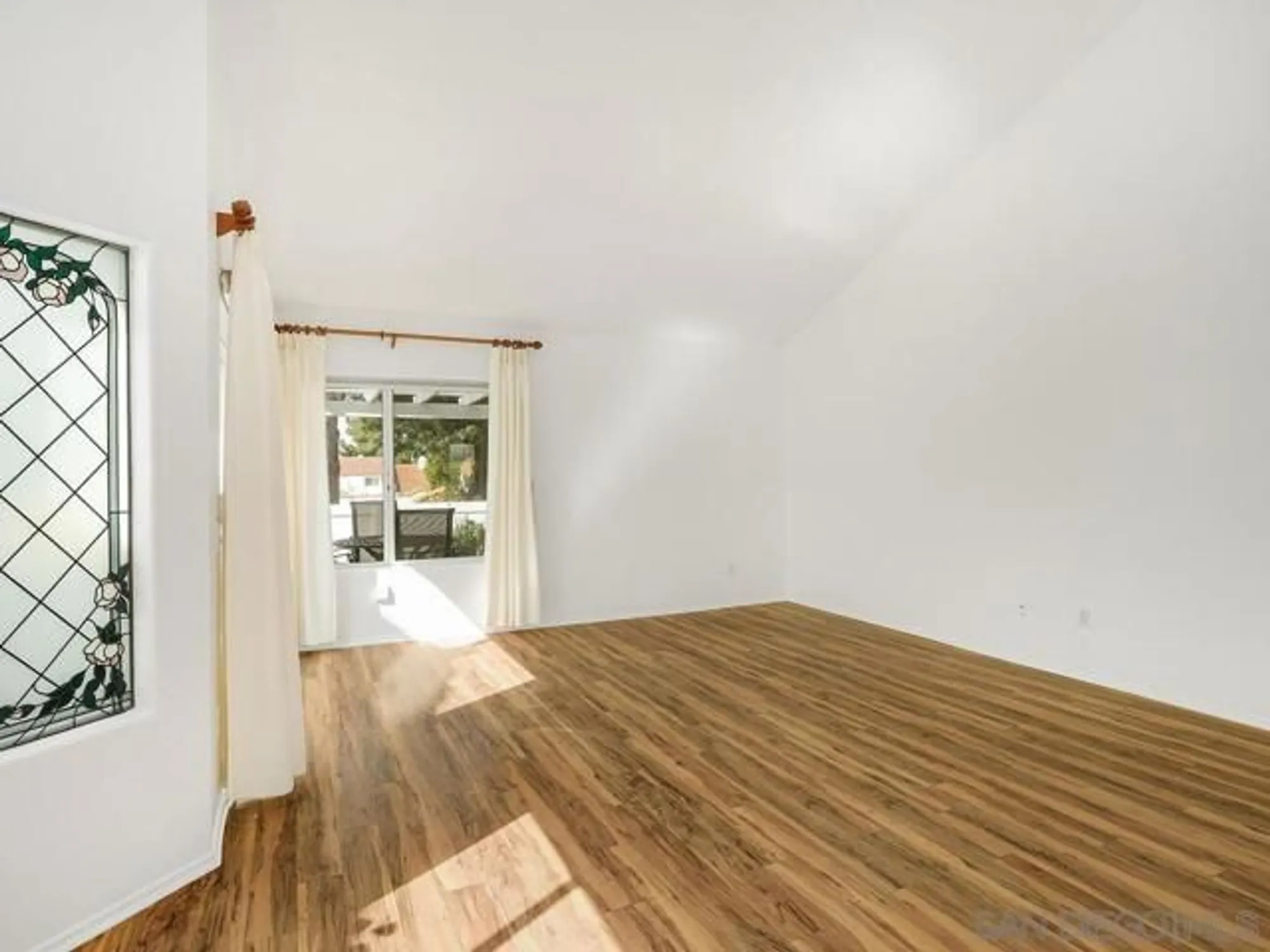 Property Slideshow image 7 of 32 | 4671 barcelona way, Oceanside, CA, 92056
