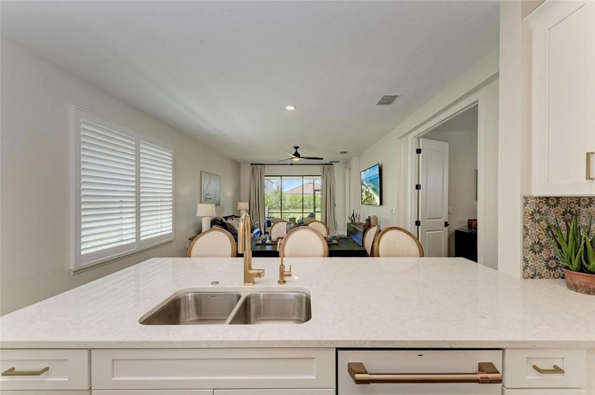 Property Slideshow image 9 of 53 | 16225 paynes mill dr, Bradenton, FL, 34211