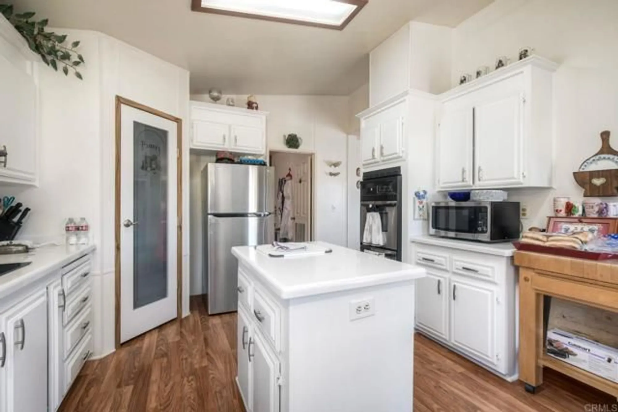 Property Slideshow image 7 of 35 | 5116 weymouth way, Oceanside, CA, 92057