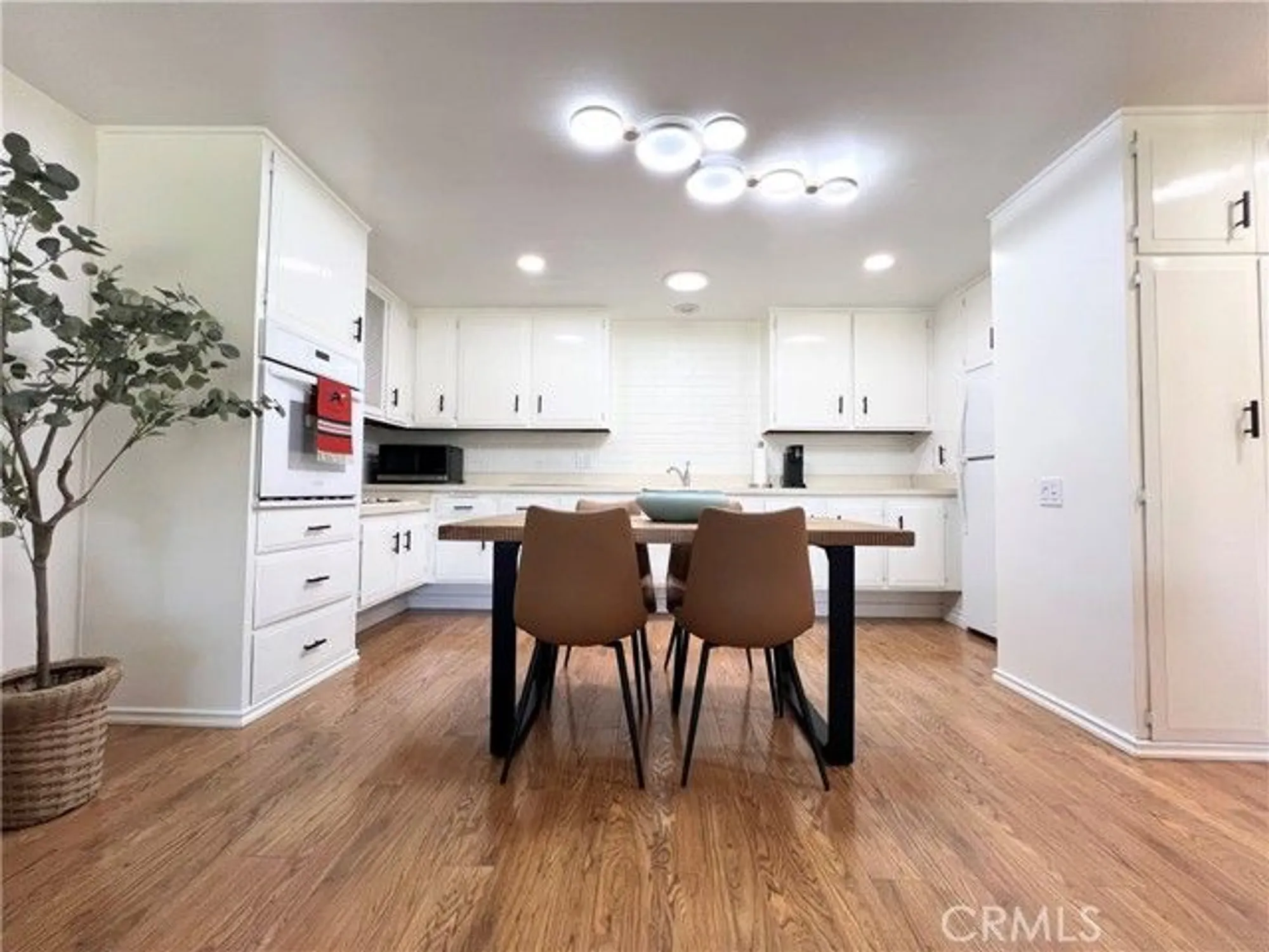 Property Slideshow image 14 of 40 | 13741 annandale dr apt 20d, Seal Beach, CA, 90740