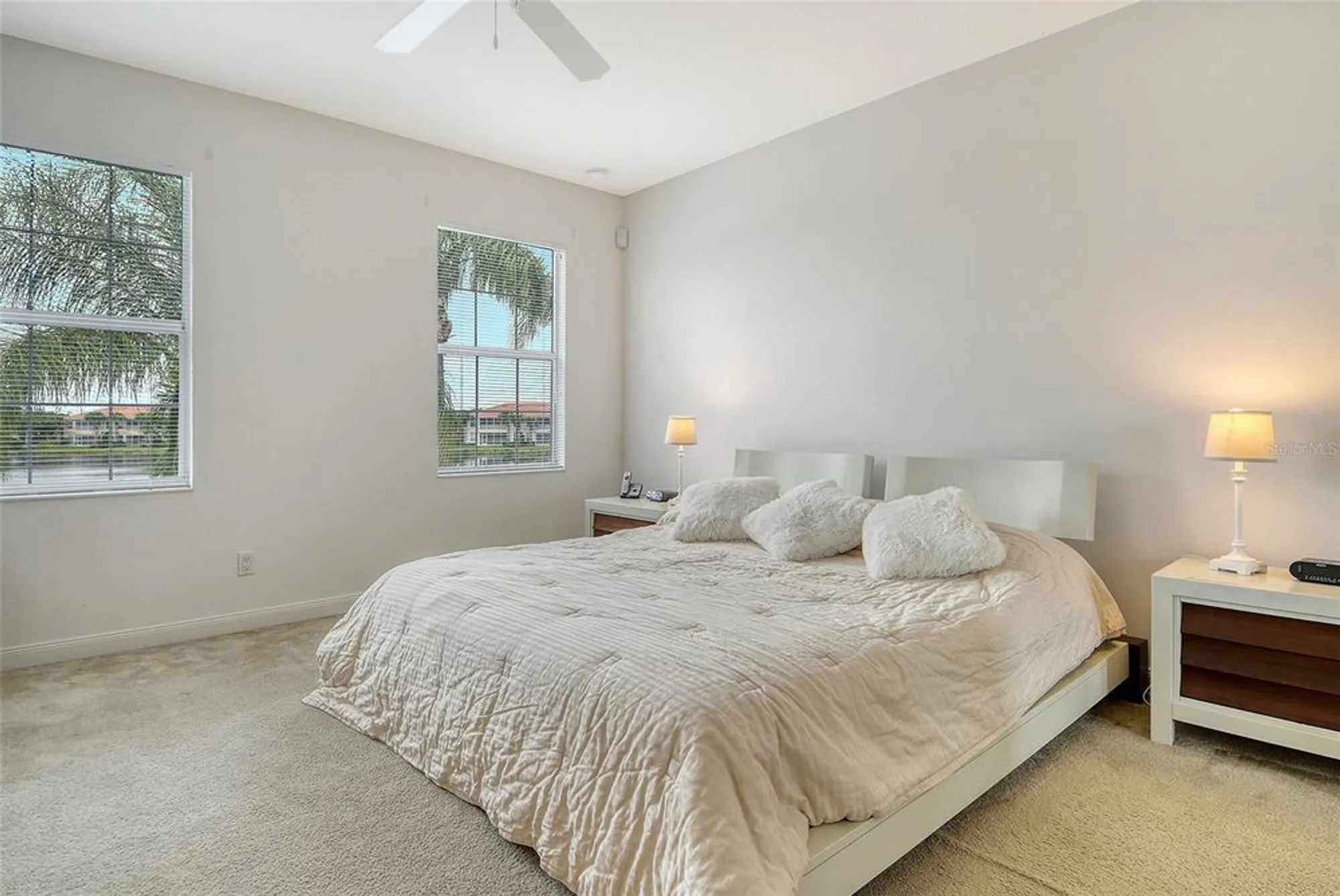 Property Slideshow image 13 of 49 | 1400 burgos dr, Sarasota, FL, 34238