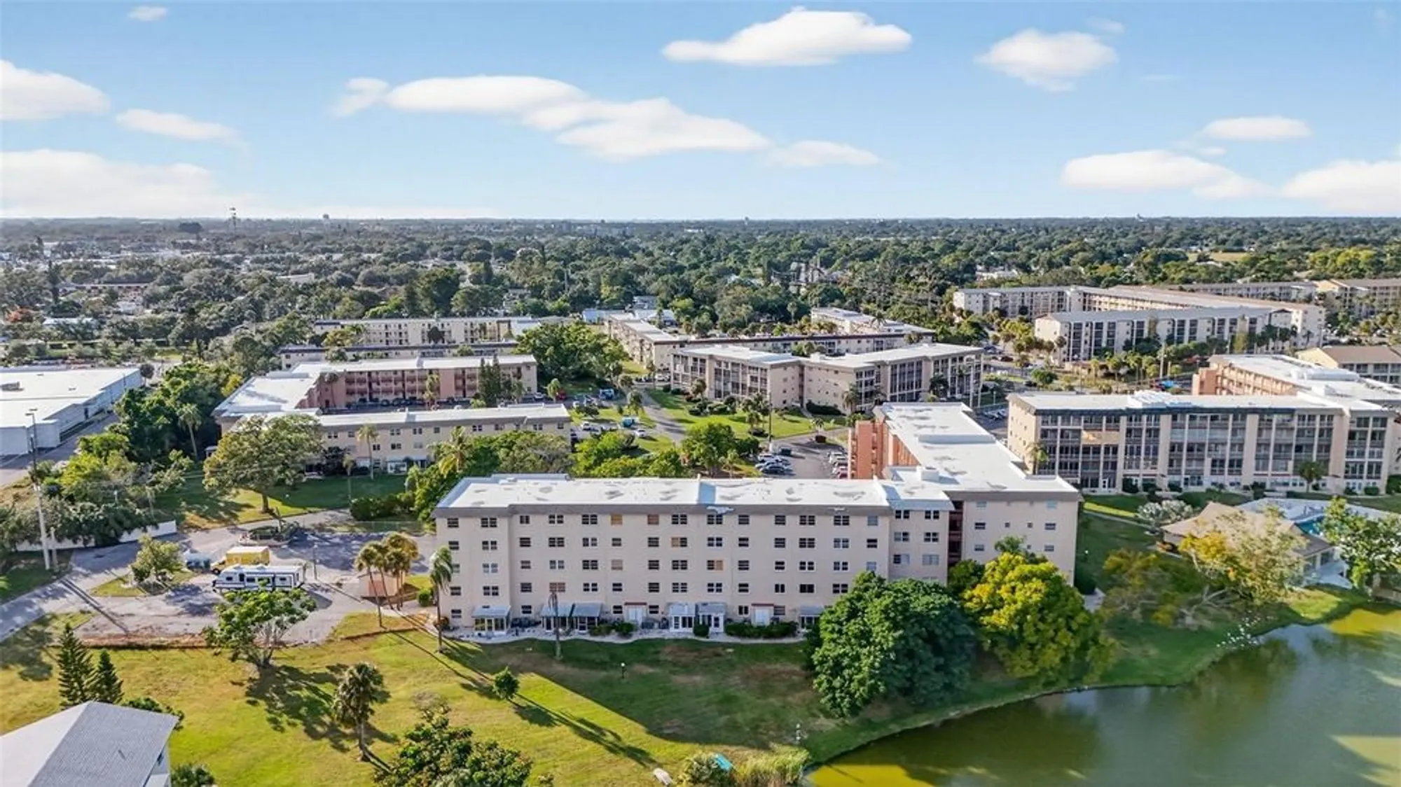 Property Slideshow image 8 of 40 | 4149 lake bayshore dr c511, Bradenton, FL, 34205