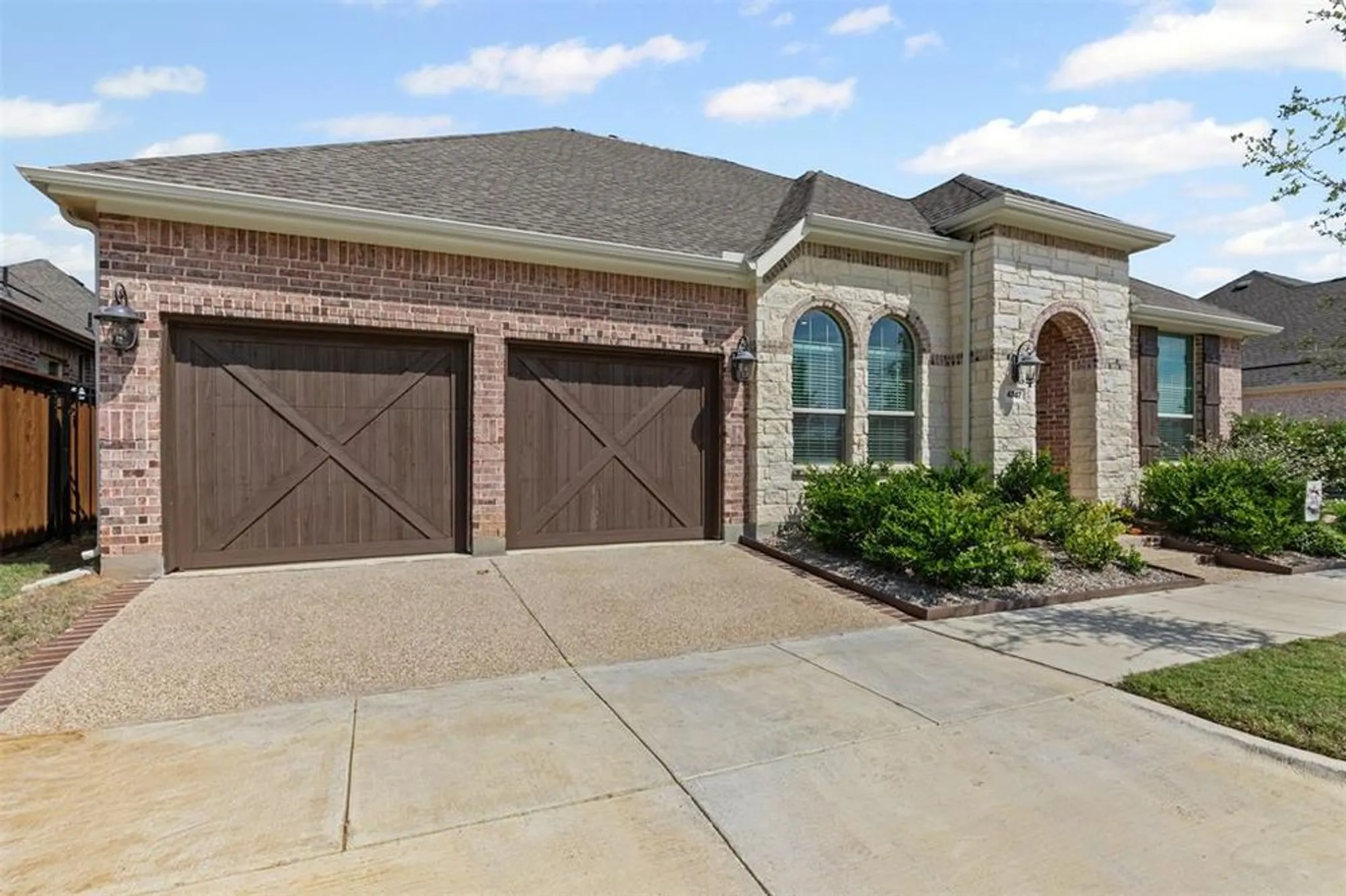 Property Slideshow image 3 of 30 | 4747 kings garden pkwy, Arlington, TX, 76005