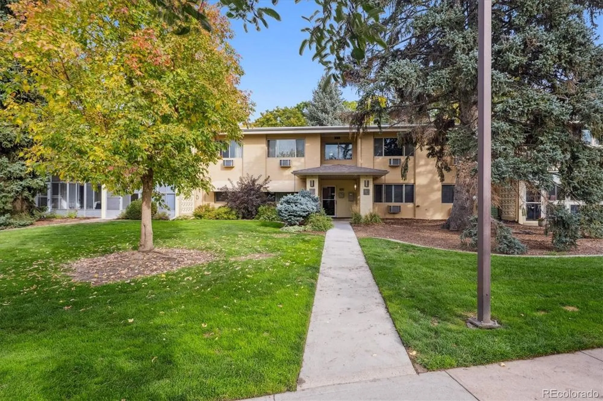Property Slideshow image 16 of 49 | 675 s clinton st 4b, Denver, CO, 80247