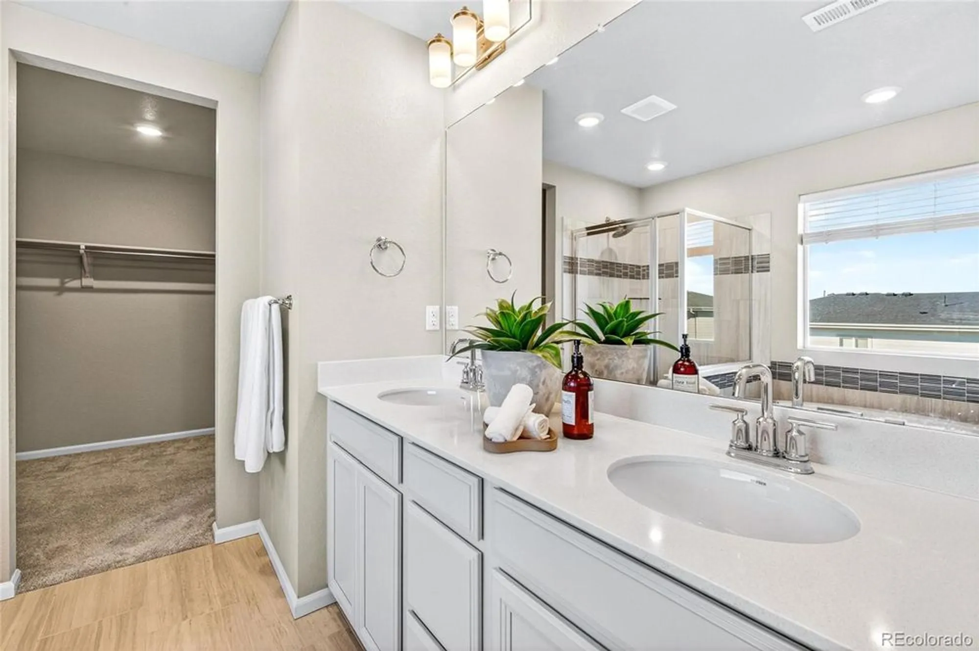 Property Slideshow image 15 of 27 | 3685 sandy vista ln, Castle Rock, CO, 80104