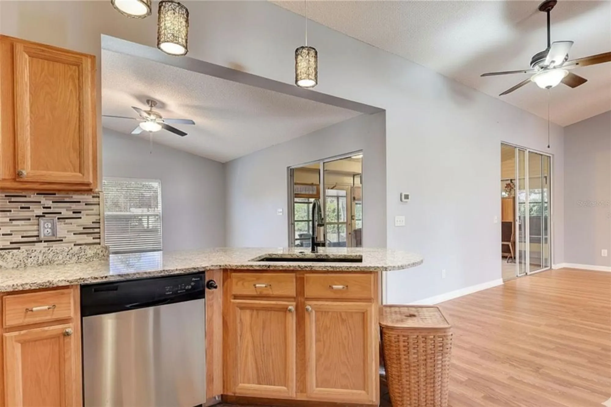 Property Slideshow image 10 of 43 | 25273 lost oak cir, Leesburg, FL, 34748