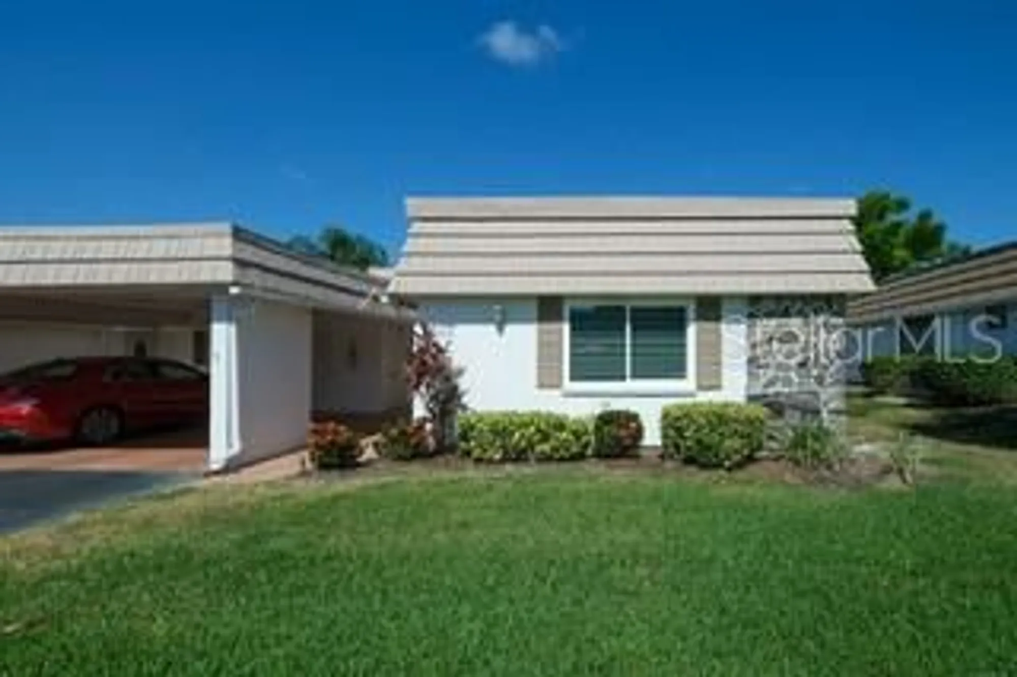 Property Slideshow image 38 of 49 | 2609 riverbluff pkwy # 146, Sarasota, FL, 34231