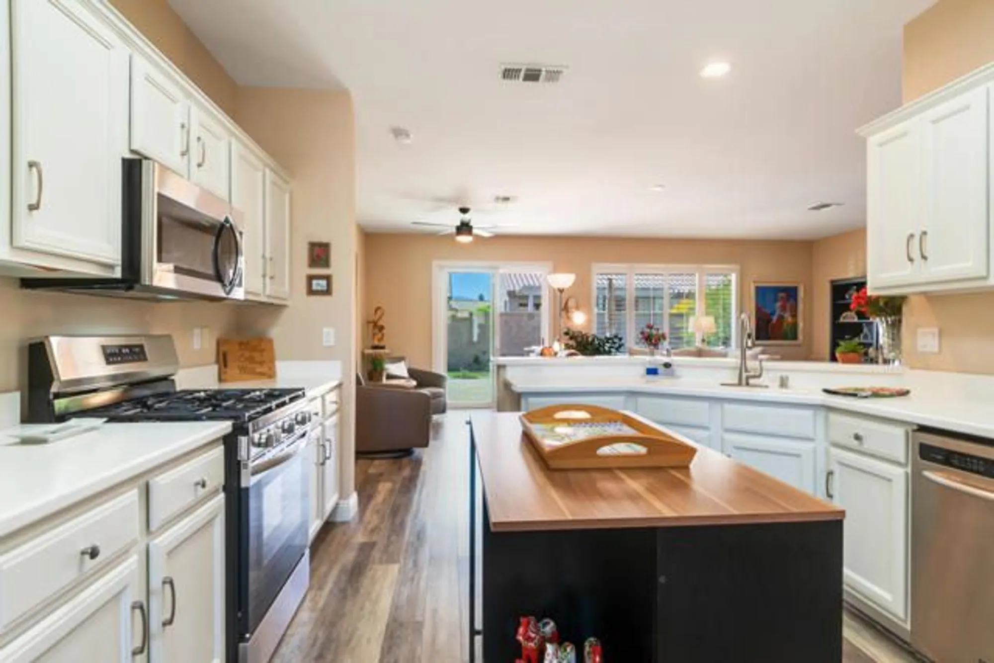 Property Slideshow image 9 of 23 | 78663 stansbury ct, Palm Desert, CA, 92211