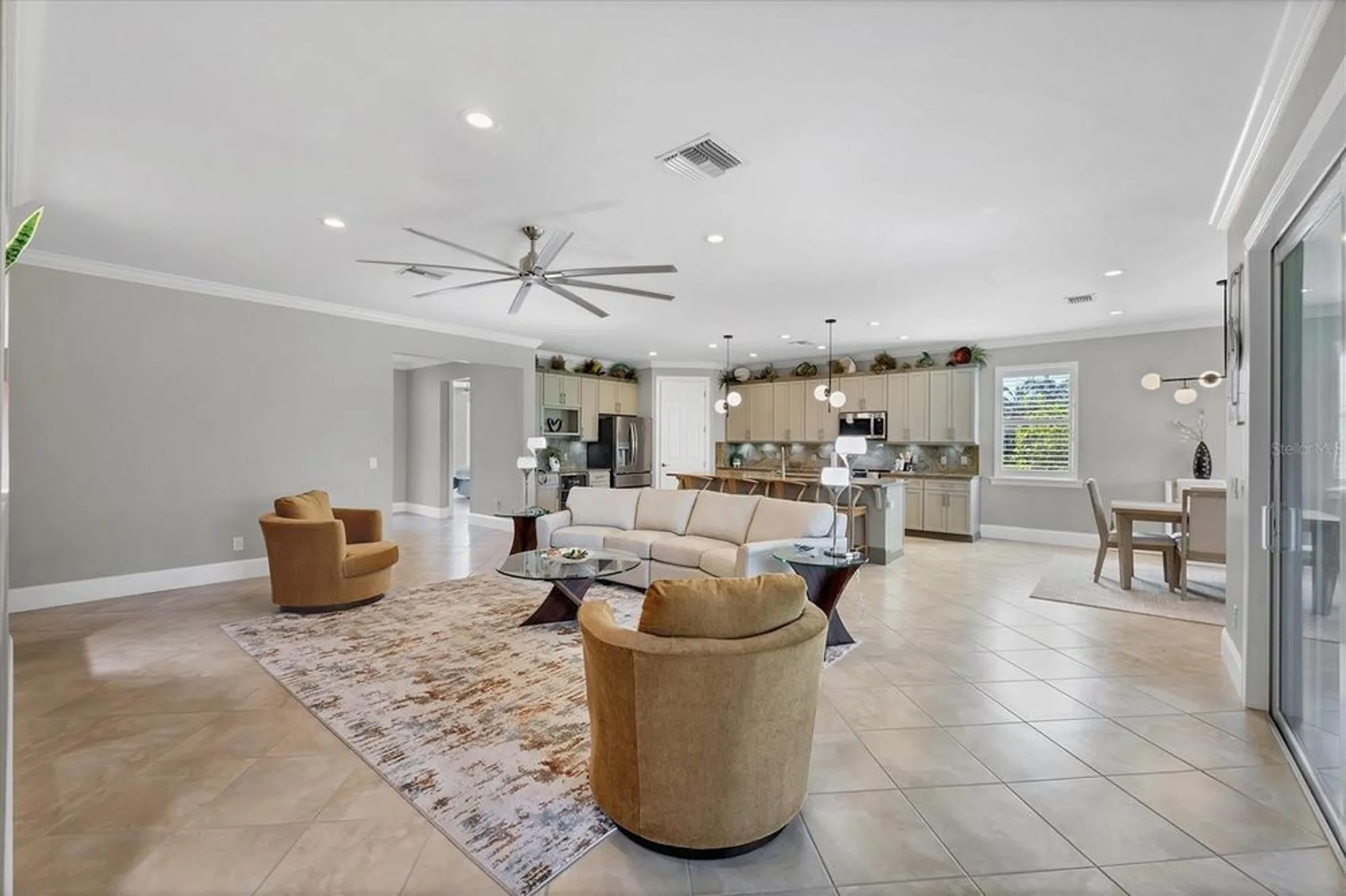 Property Slideshow image 11 of 66 | 6144 abaco dr, Sarasota, FL, 34238