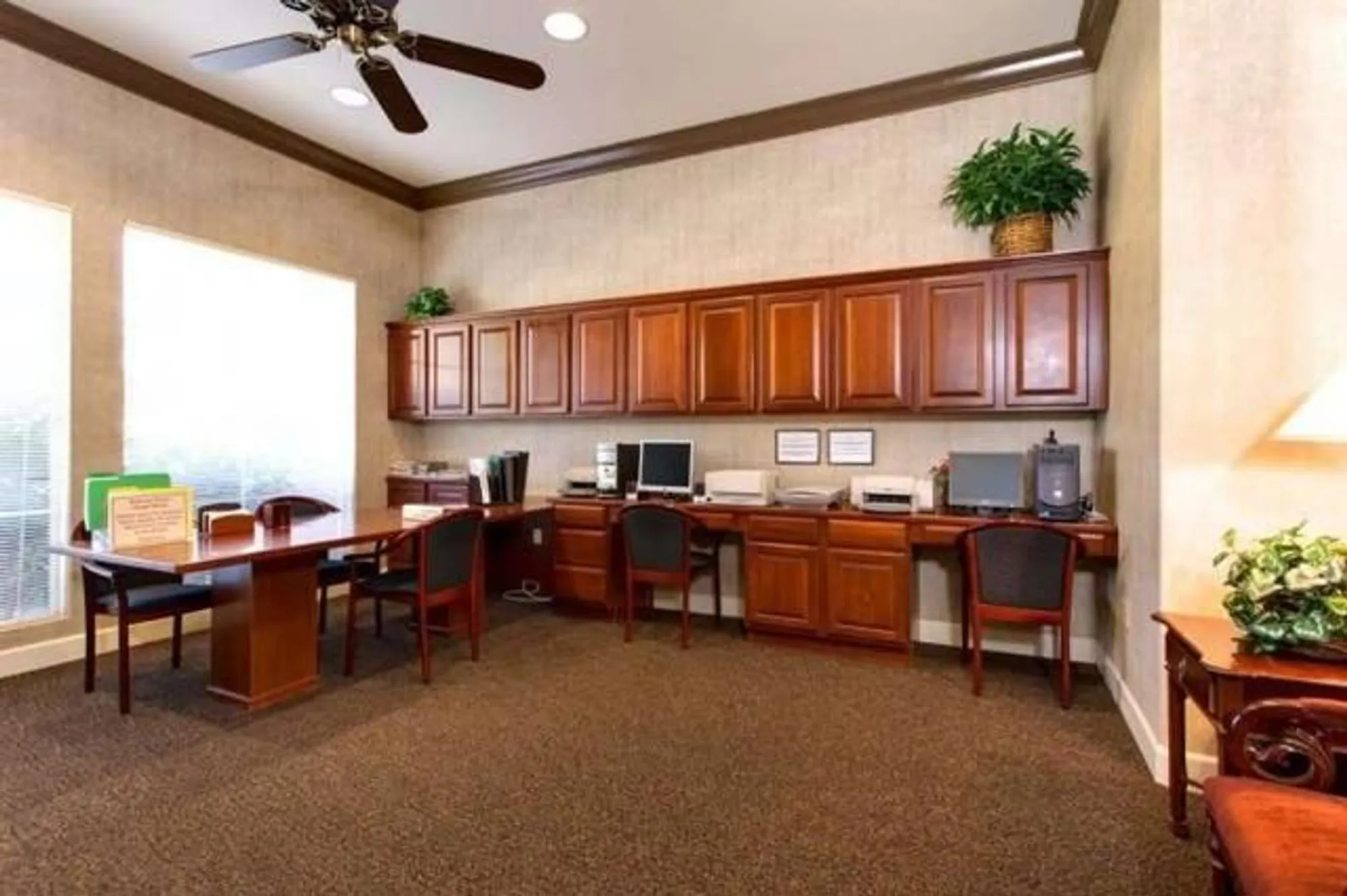 Property Slideshow image 14 of 36 | 9608 crystal bay ln, Elk Grove, CA, 95758