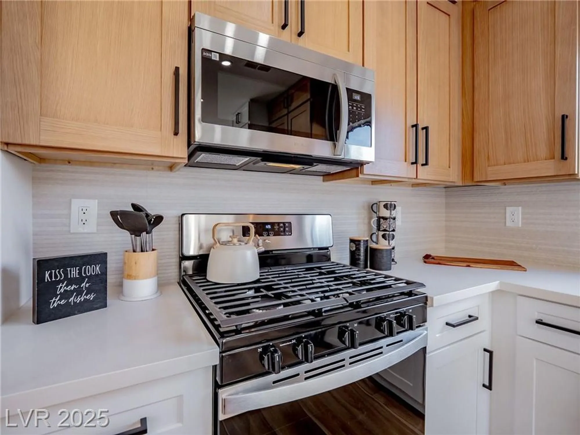 Property Slideshow image 18 of 43 | 2537 terrytown ave, Henderson, NV, 89052