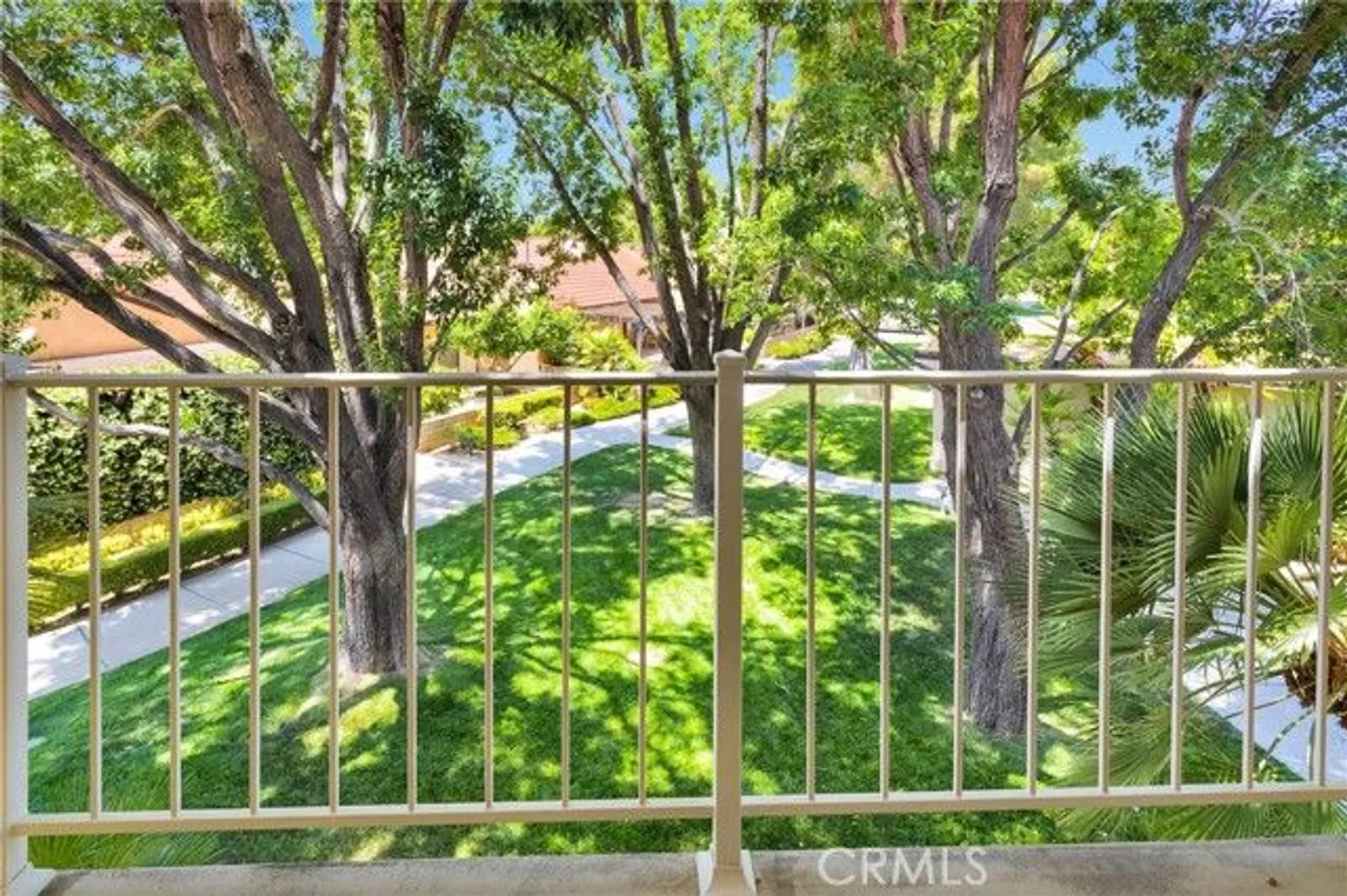 Property Slideshow image 22 of 39 | 19121 palo verde dr, Apple Valley, CA, 92308