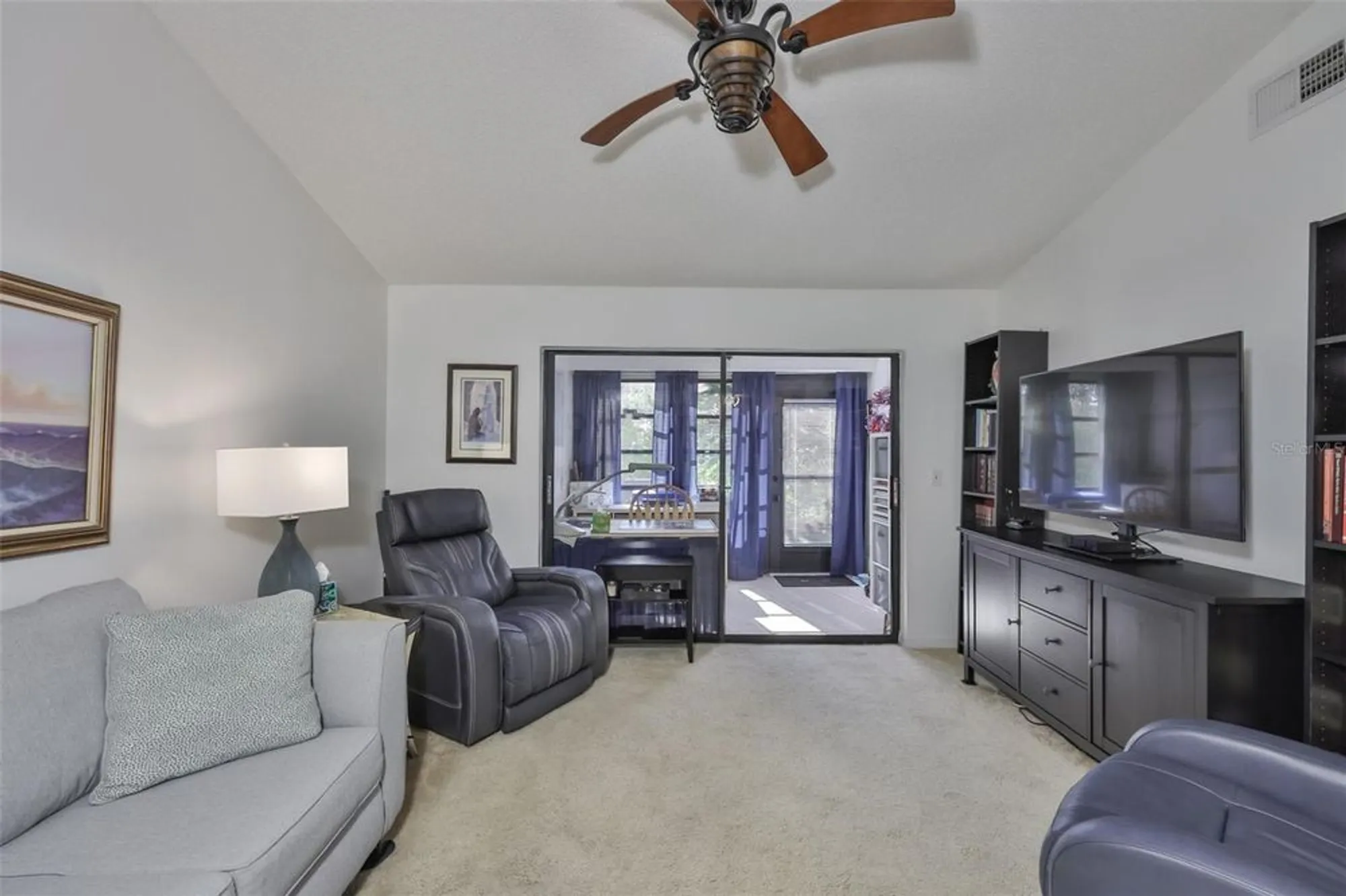 Property Slideshow image 22 of 37 | 313 knottwood ct, Sun City Center, FL, 33573