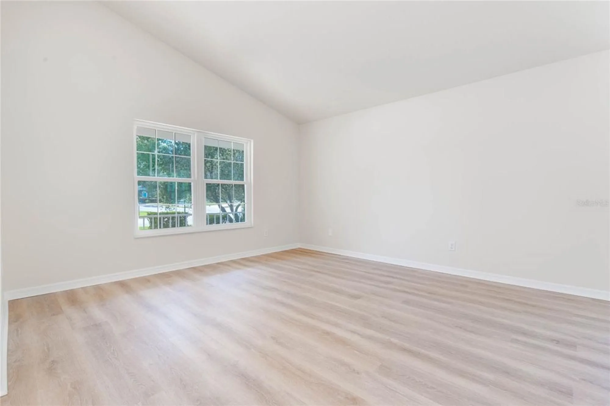 Property Slideshow image 9 of 37 | 24801 cranes roost cir, Leesburg, FL, 34748