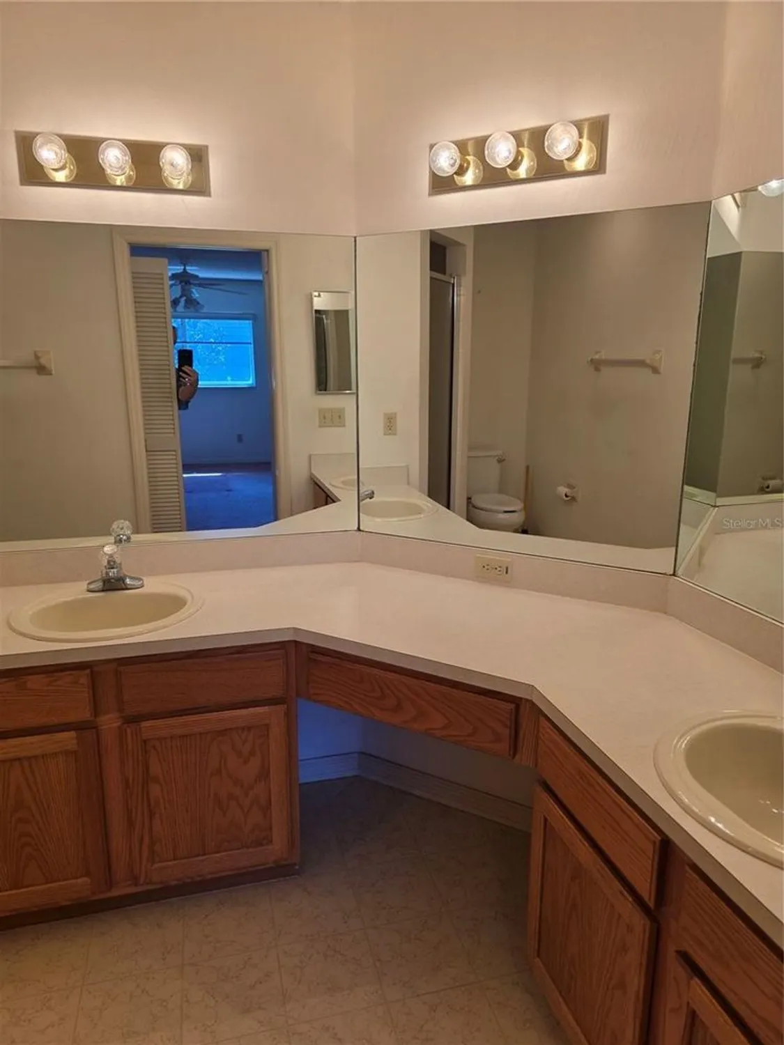 Property Slideshow image 11 of 21 | 9012 sw 91st cir, Ocala, FL, 34481