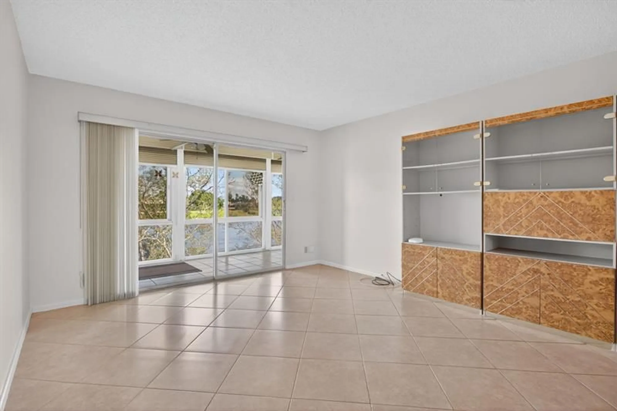 Property Slideshow image 12 of 29 | 3204 portofino pt d4, Coconut Creek, FL, 33066