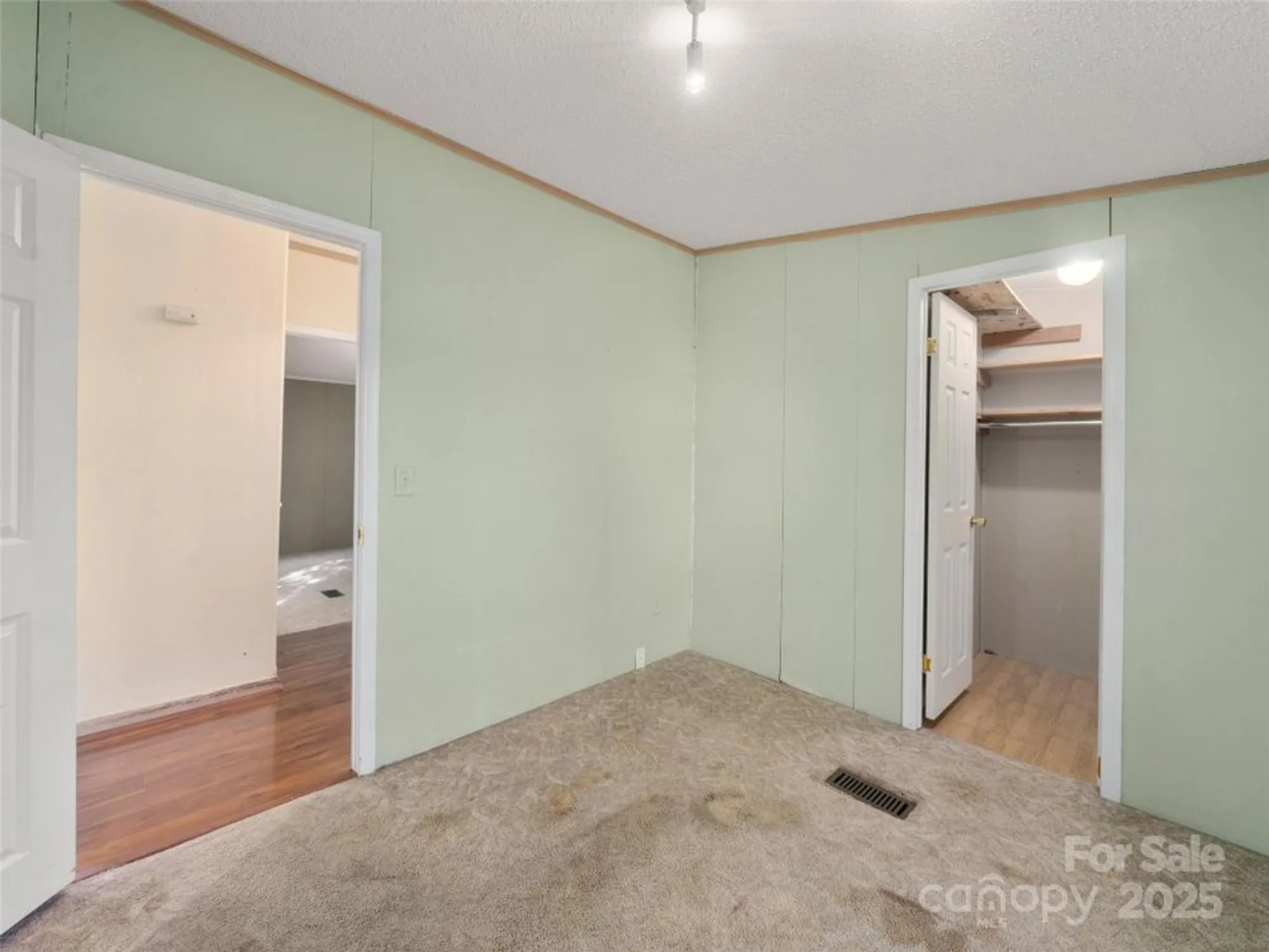 Property Slideshow image 12 of 42 | 236 white ash cir, Hendersonville, NC, 28739